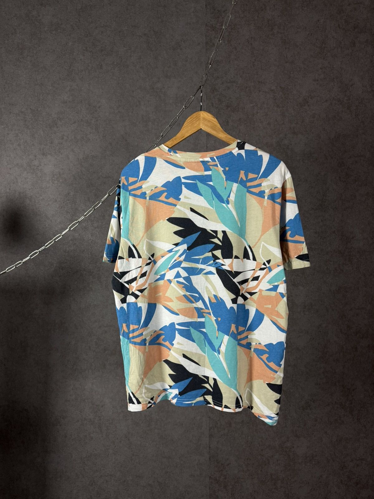 Hugo Boss Hugo Boss art crazy designer tee Size US L / EU 52-54 / 3 - 7 Thumbnail