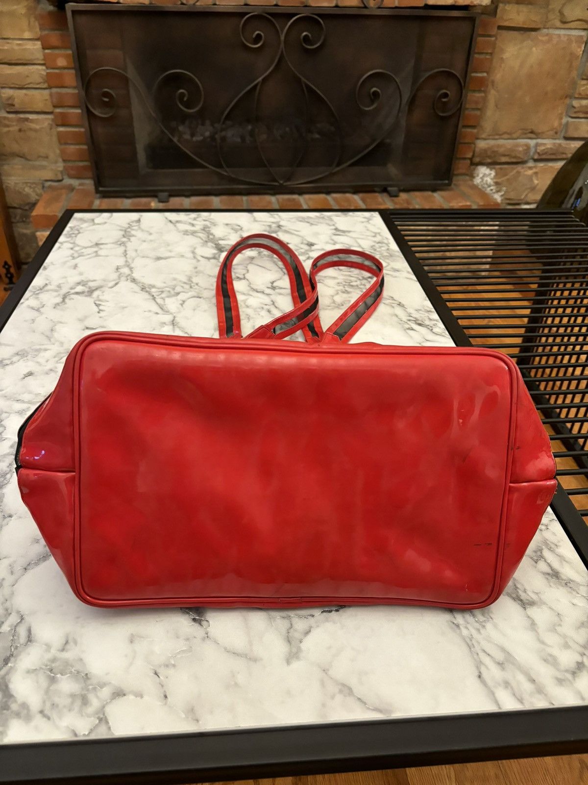 Moschino Rare 90s Moschino Red Heart Patent and Mesh Tote Bag Size ONE SIZE - 6 Thumbnail