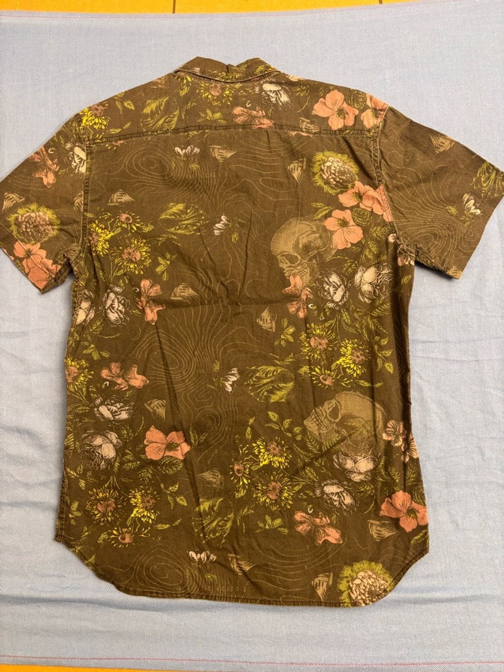 Quiksilver Men's Quiksilver Floral Button Up Shirt Size M Brown Size US M / EU 48-50 / 2 - 8 Thumbnail