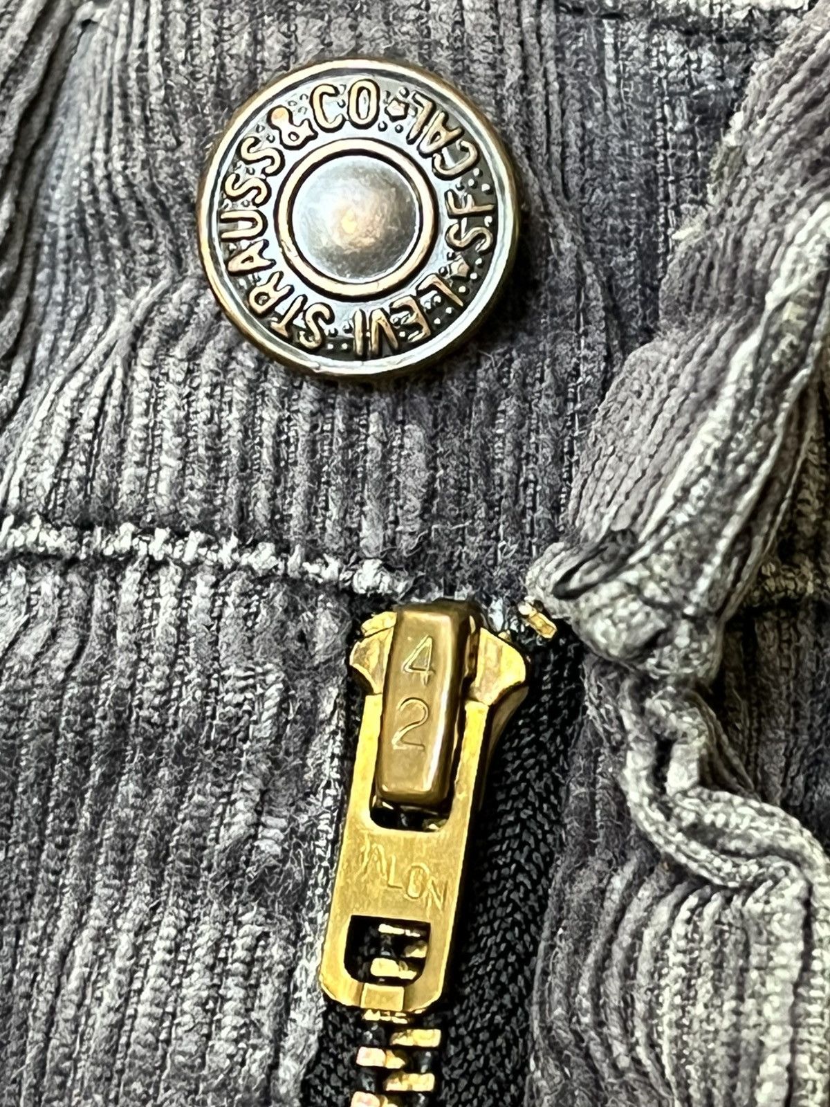 Levi's ICONIC🔥VINTAGE 70s/80s LEVI’S STRAUSS GREY CORDUROY PANTS Size US 30 / EU 46 - 15 Thumbnail