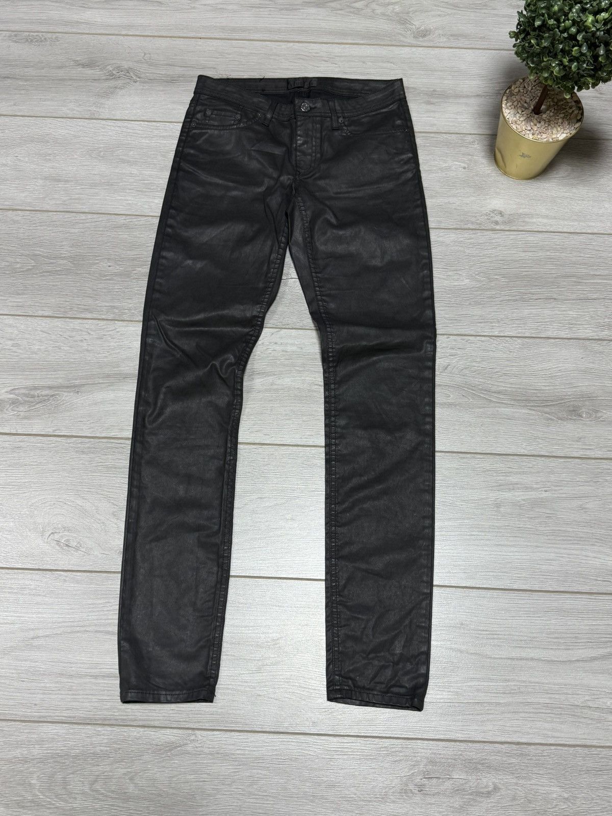 Acne Studios Acne Studios low pleather pants slim Size 28" / US 6 / IT 42 - 4 Thumbnail