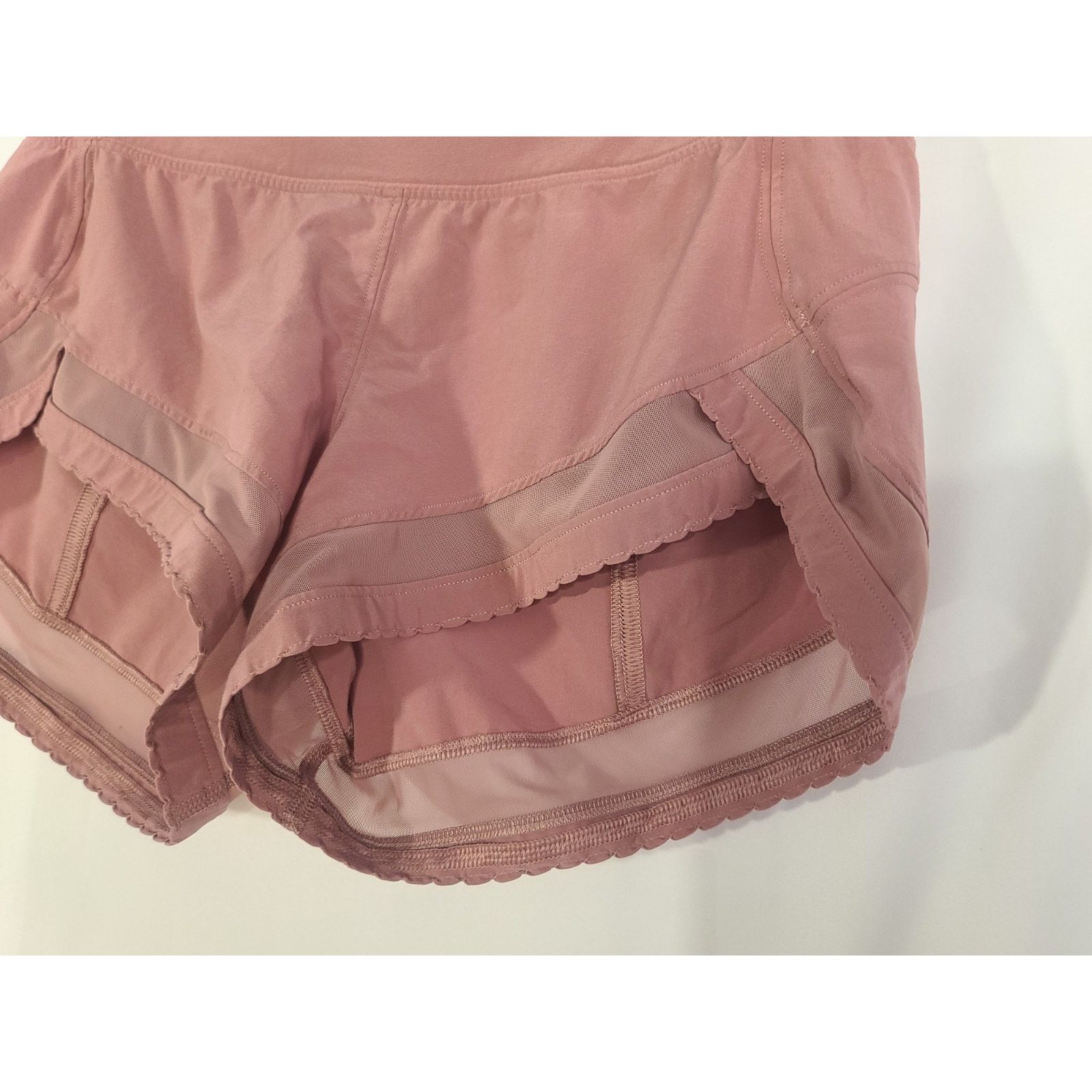 Lululemon Lululemon Womens Mesh Quicksand Time To Sweat Short 3" Sz 2 Size 26" / US 2 / IT 38 - 6 Thumbnail