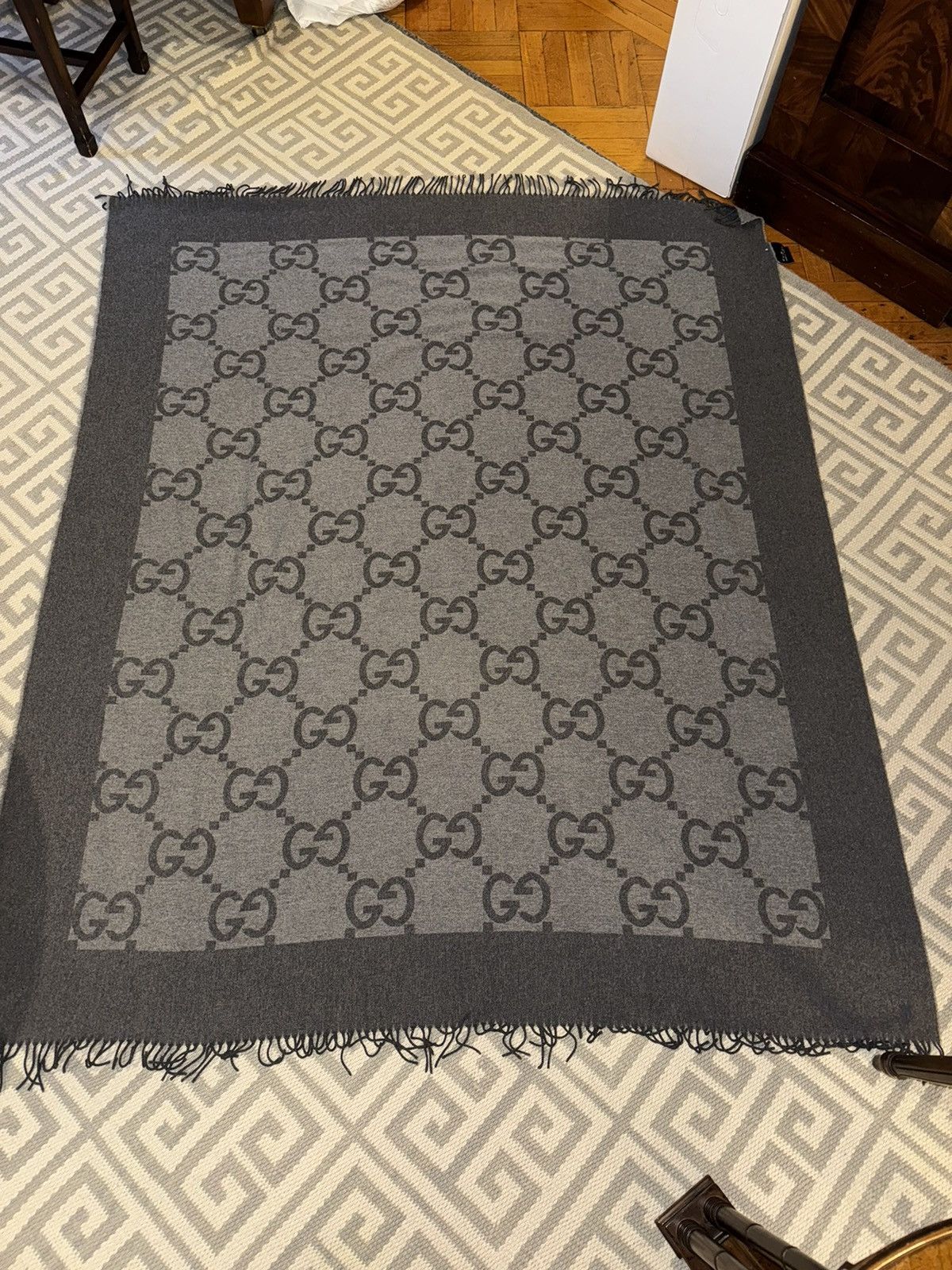 Gucci Gucci Scarf / Throw Size ONE SIZE - 1 Thumbnail