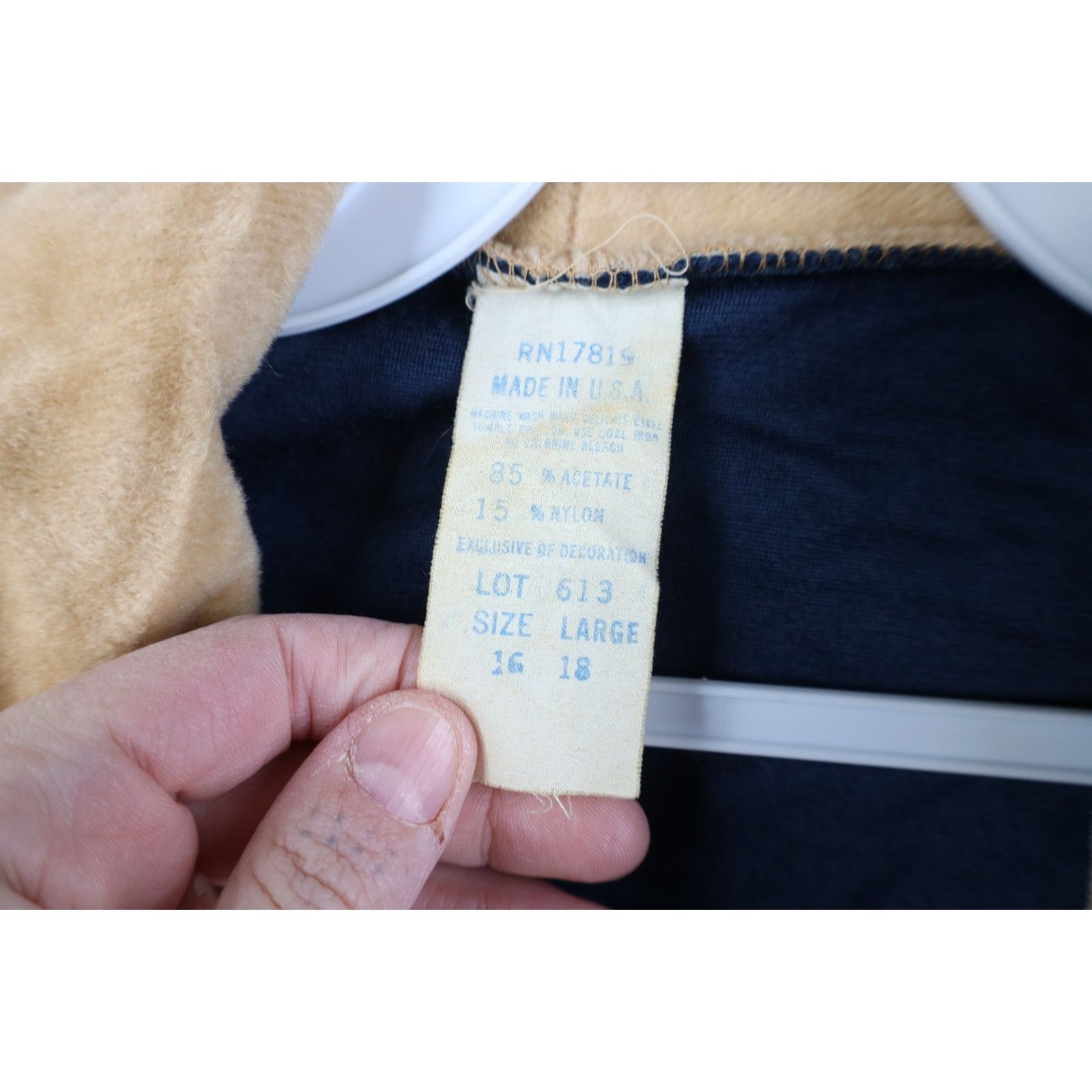 Vintage Vintage 60s Streetwear Distressed Belted Velour Bath Robe Size US L / EU 52-54 / 3 - 7 Thumbnail