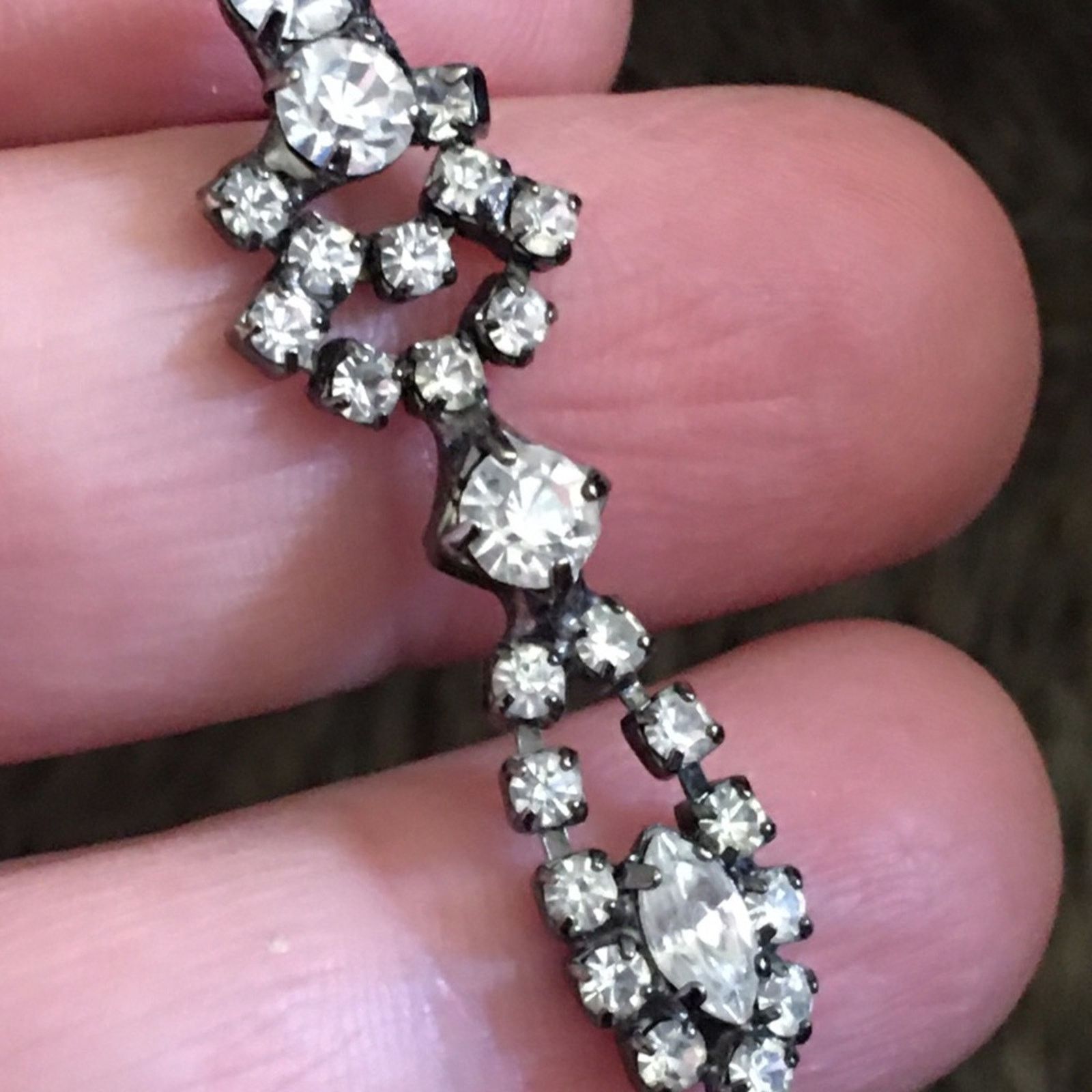 Jewelry Elegant rhinestone chrome setting dangle earrings Size ONE SIZE - 2 Thumbnail