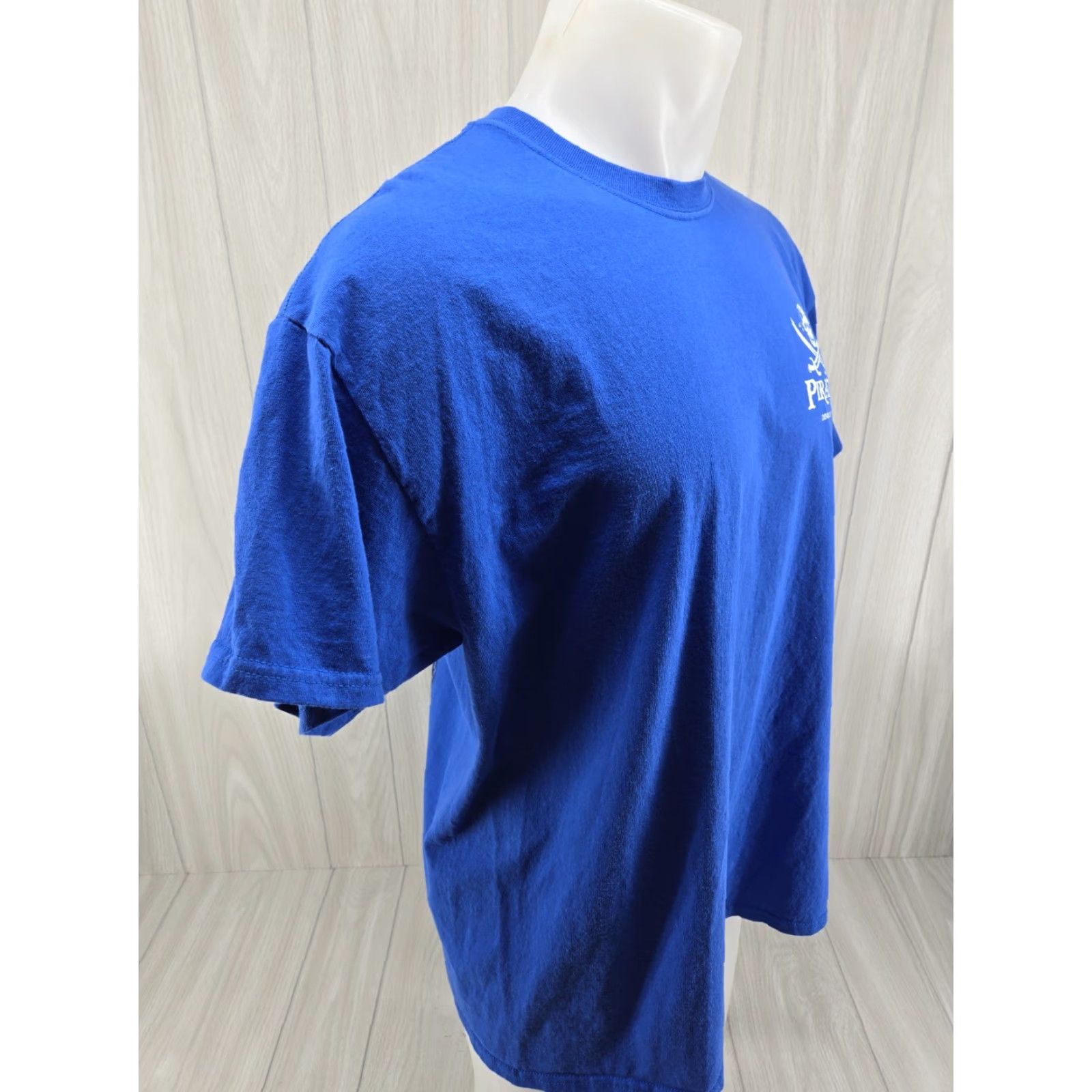 Gildan VINTAGE Pirates Voyage Dinner And Show T Shirt XL Blue Unisex Adults 2016 Gatlinburg Pigeon Forge Mens Womens Size US XL / EU 56 / 4 - 7 Thumbnail