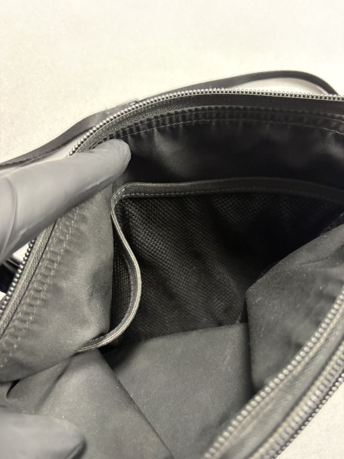 Y-3 Y-3 Yohji Yamamoto Nylon Crossbody Shoulder Bag Black Adidas Size ONE SIZE - 15 Thumbnail