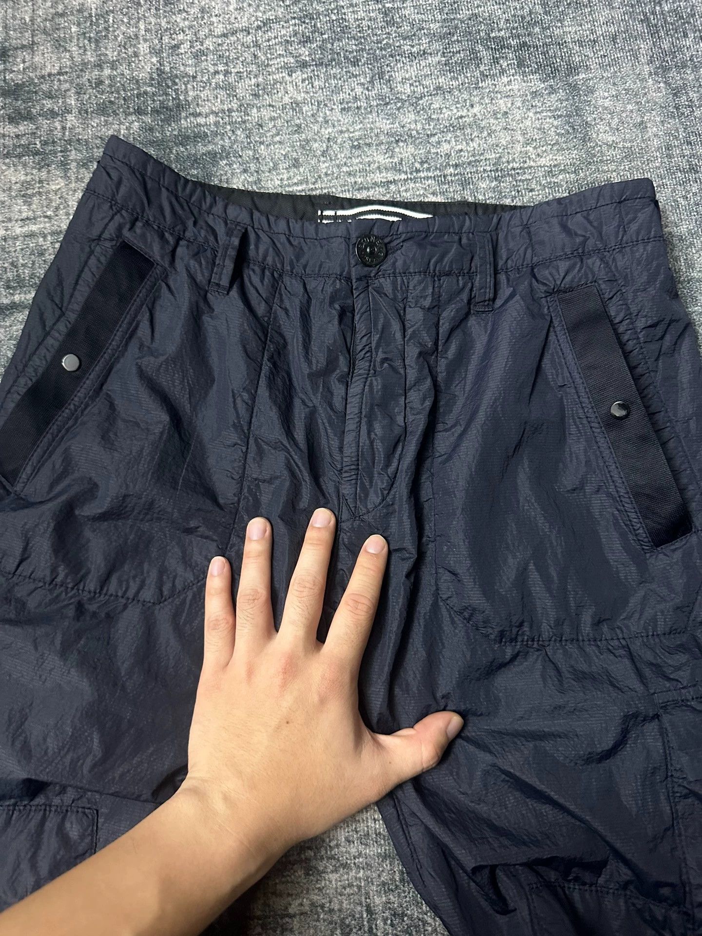 Stone Island StoneIsland Metal Nylon Seersucker 2-Pocket Navy Cargo Pants Size US 29 - 3 Thumbnail