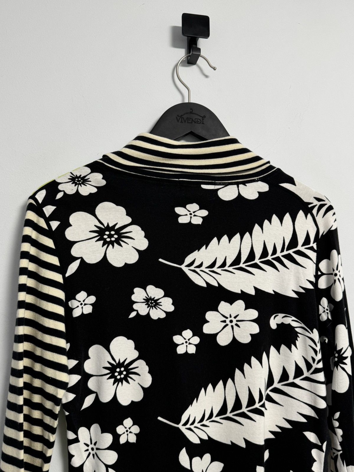 Custo Barcelona Custo Barcelona Vintage Increible cardigan completo de manga Size M / US 6-8 / IT 42-44 - 12 Thumbnail