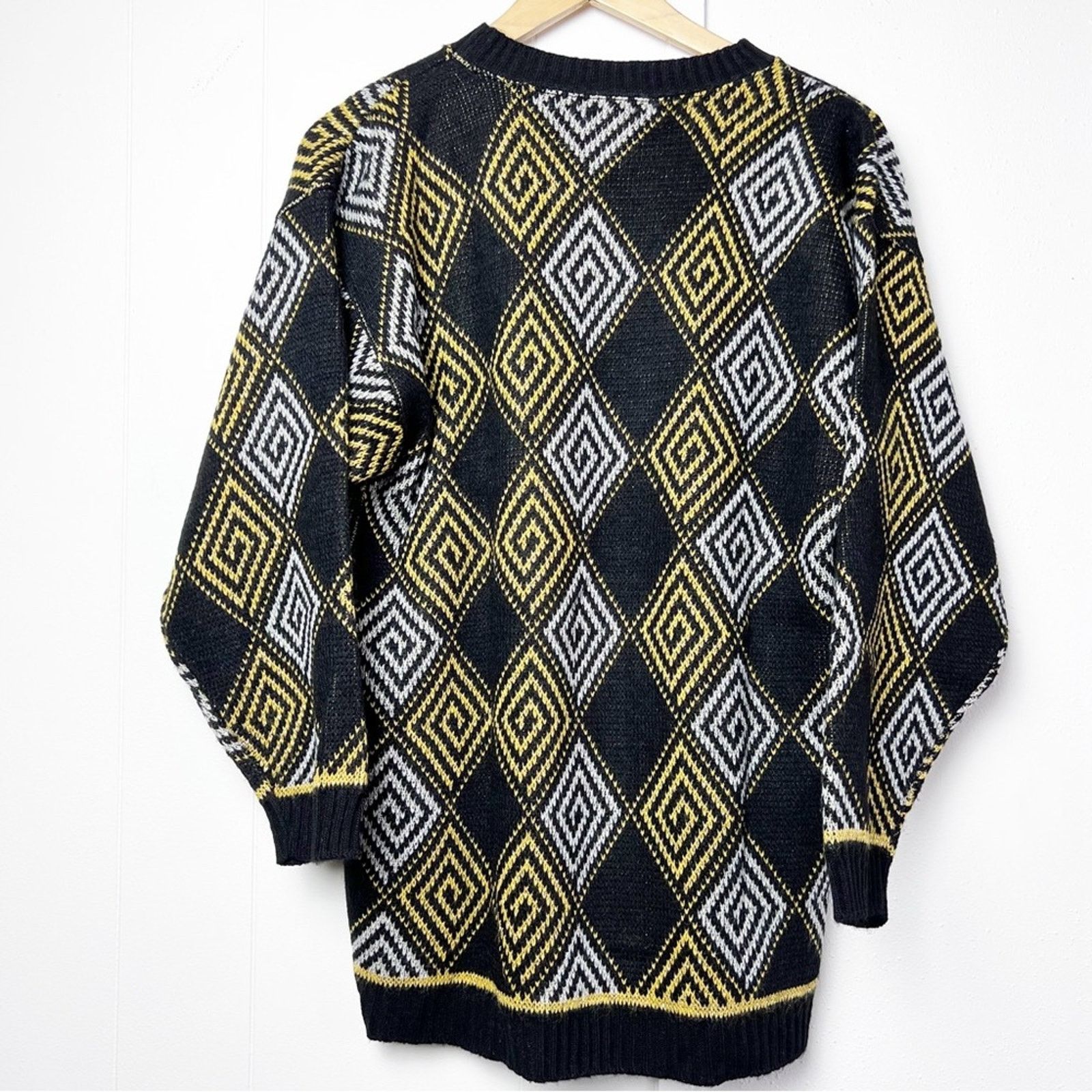Vintage Vintage 90s Black Yellow Pullover Oversized Sweater Women S Size S / US 4 / IT 40 - 4 Thumbnail
