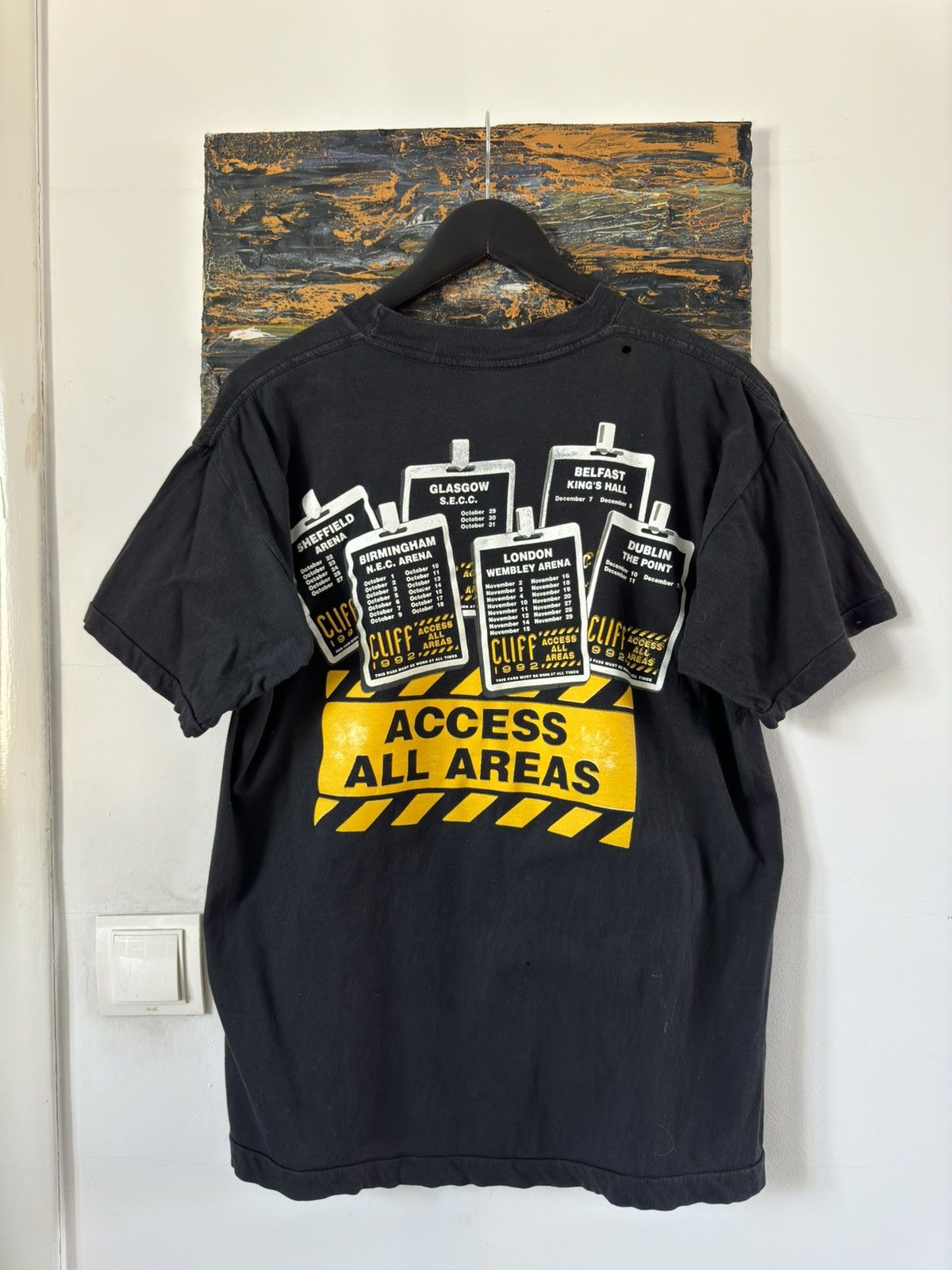 Band Tees × Vintage Vintage 1992 Cliff Richard Rock Band T Shirt Single Stitch Size US XL / EU 56 / 4 - 4 Thumbnail