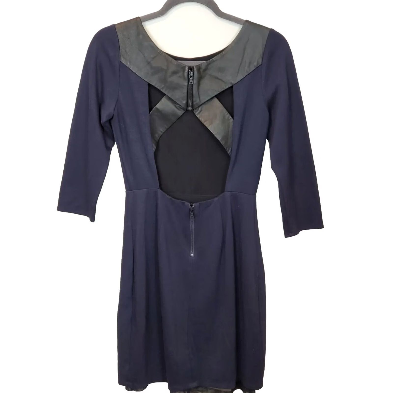 Alice + Olivia Alice + Olivia Navy and Black Lamb Leather Cutout Sheath Dress Womens Size 6 Size M / US 6-8 / IT 42-44 - 2 Thumbnail