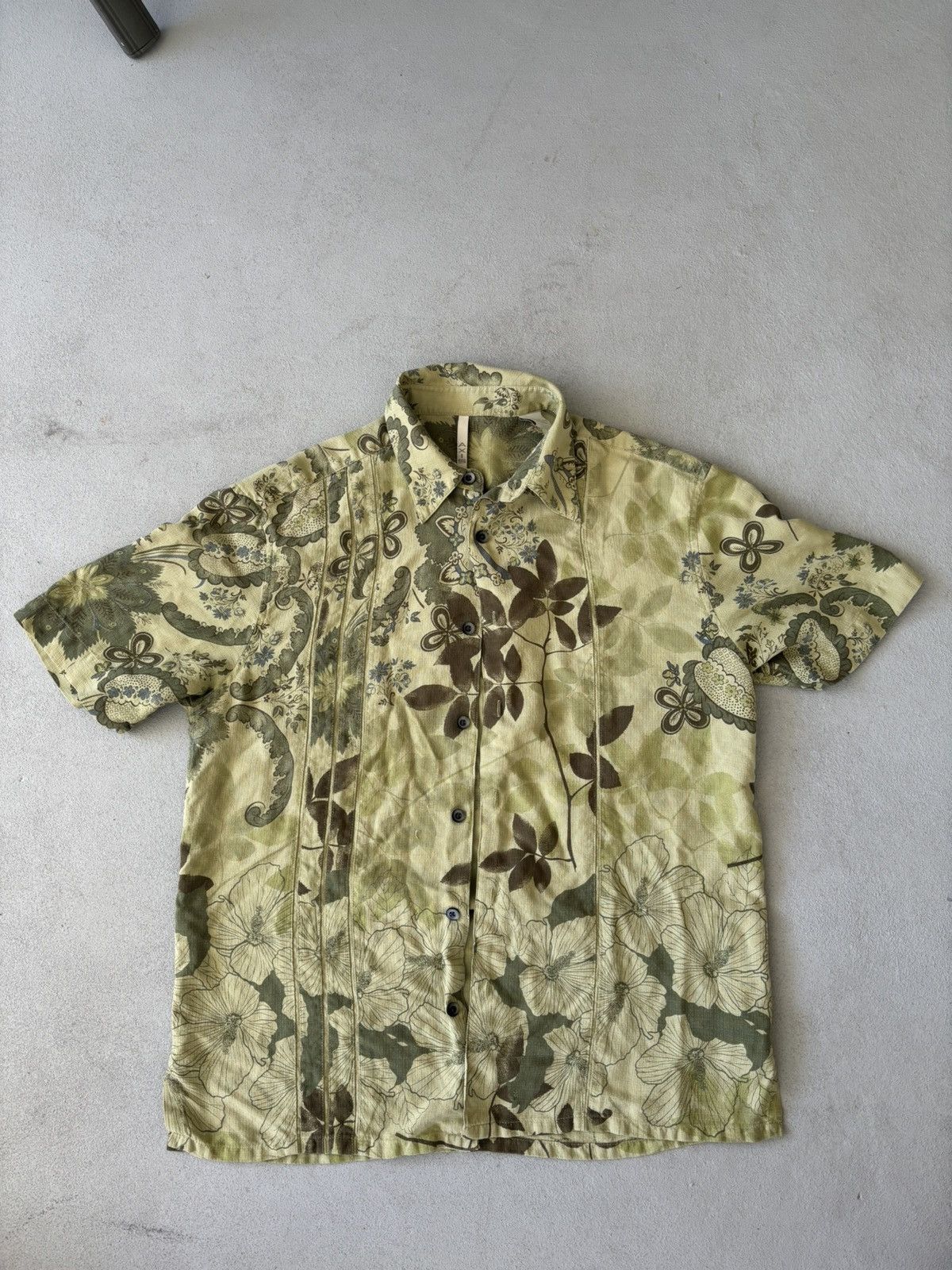 Other Green Floral Button Down Size US M / EU 48-50 / 2 - 1 Thumbnail