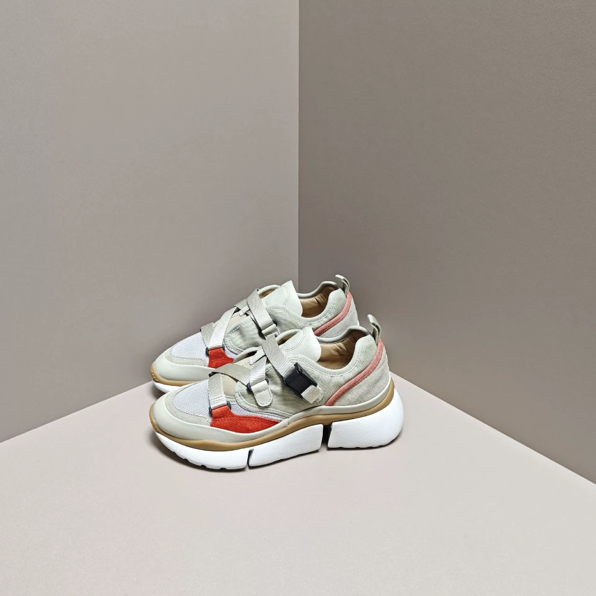 Chloe Chloe Casual Lowtop Sneakers us_6 Women Size US 6 / IT 36 - 1 Thumbnail