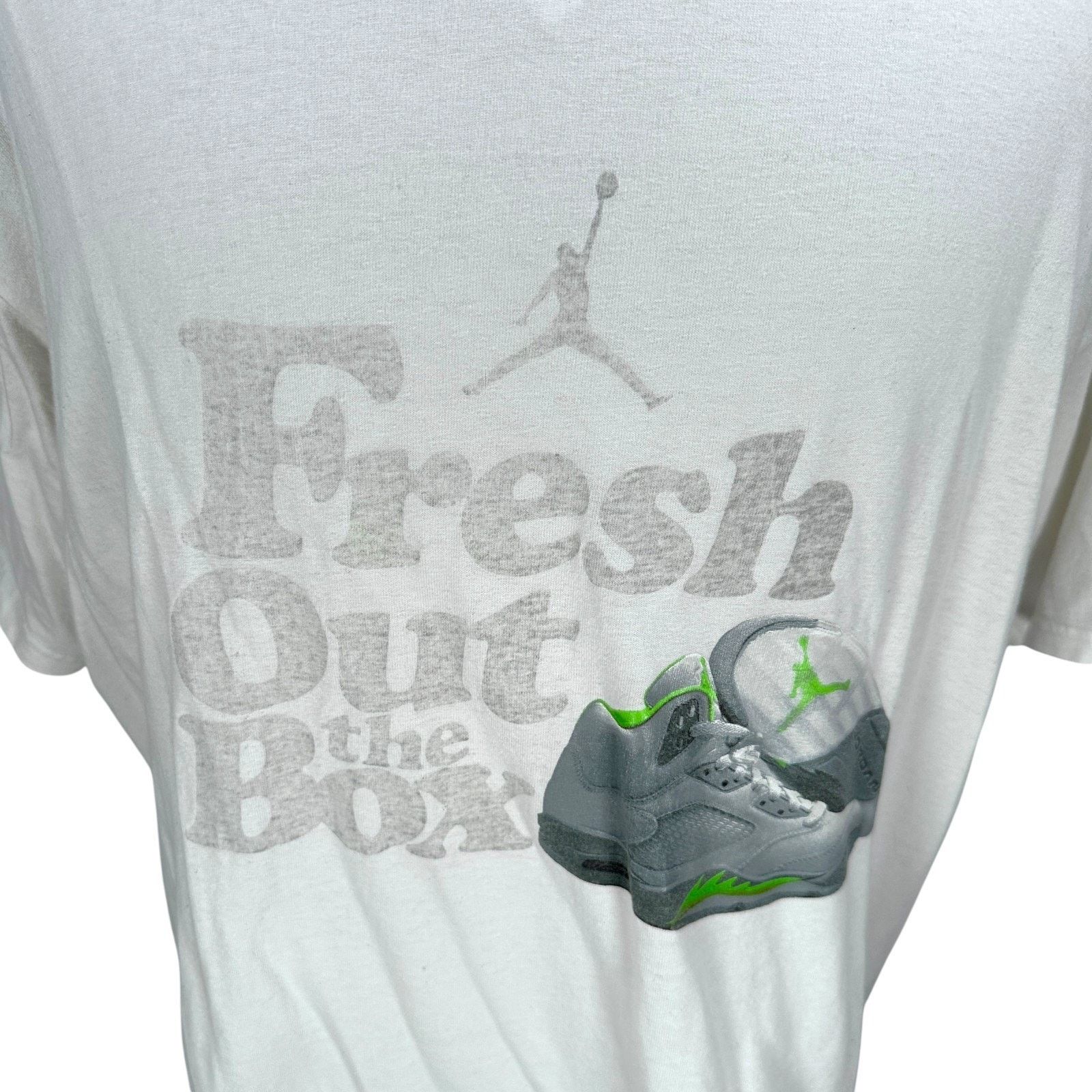 Nike Vintage Nike Jordan 5 T-Shirt Men XL White Short Sleeve Size US XL / EU 56 / 4 - 2 Thumbnail