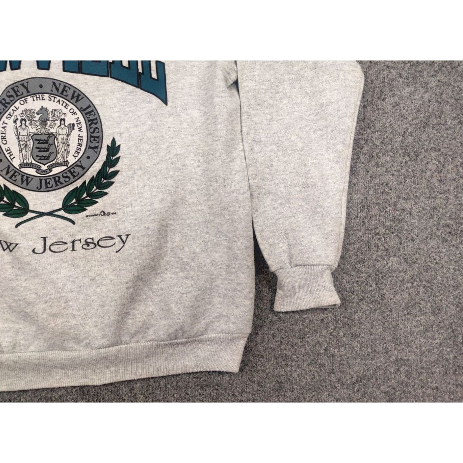 Hanes VINTAGE Hanes Sweatshirt Logo USA Crew neck Gray L Mens Size US L / EU 52-54 / 3 - 5 Thumbnail