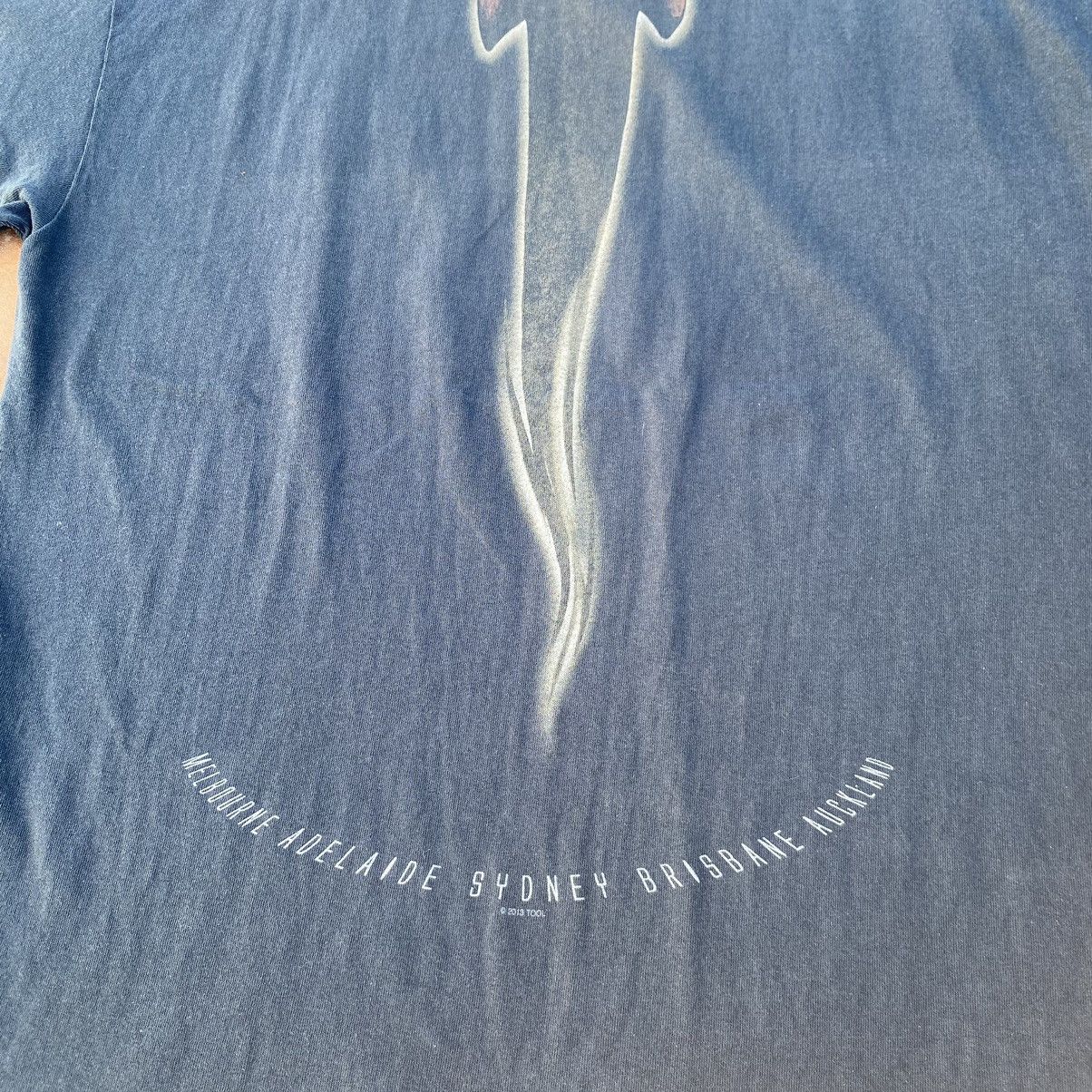 Band Tees Thrashed Faded Vintage Y2K Tool Band Alien ERD GRUNGE TSHIRT Size US L / EU 52-54 / 3 - 4 Thumbnail