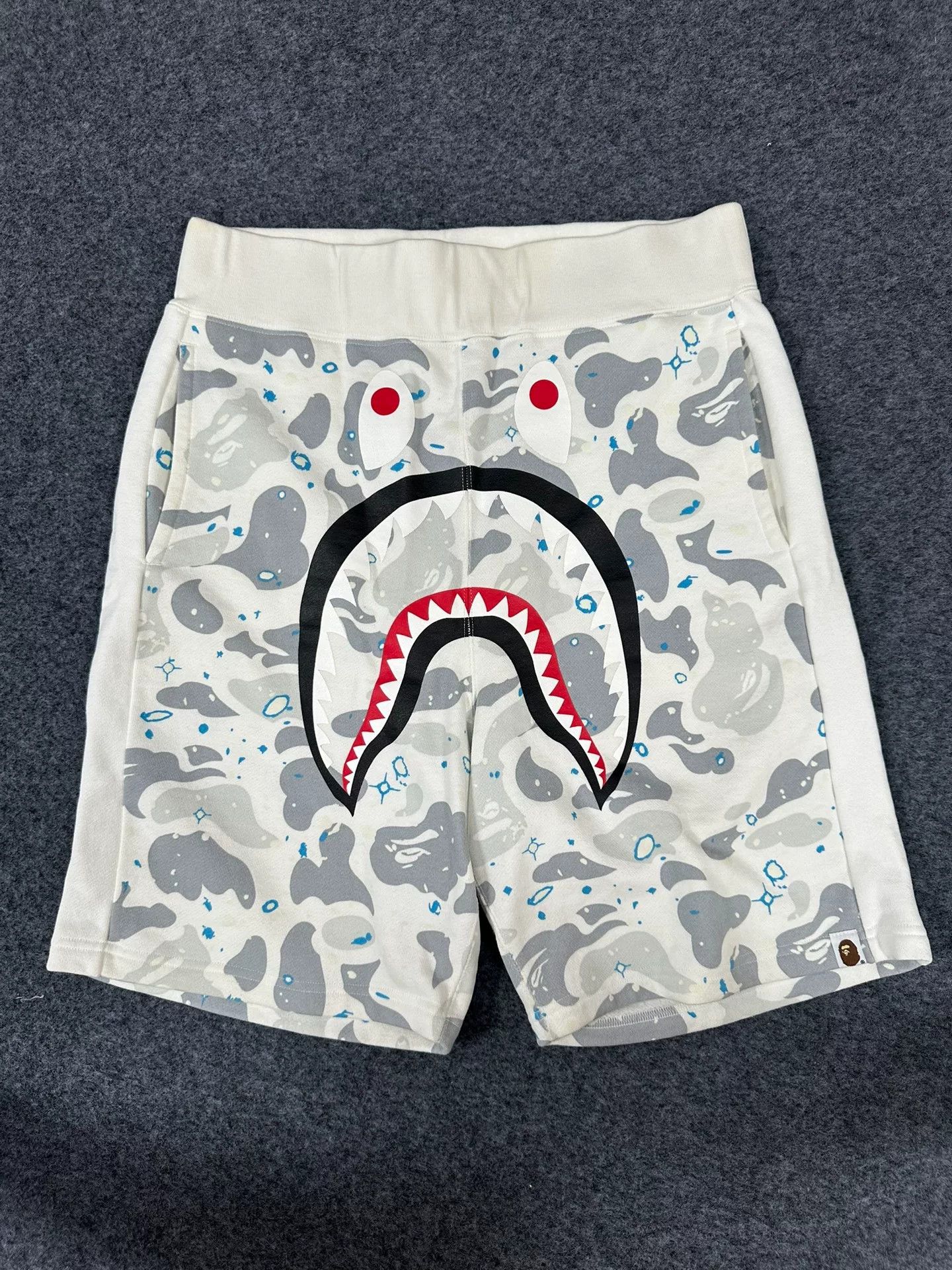 Bape Bape Multi Shark Shorts Designer Size US 34 / EU 50 - 1 Thumbnail