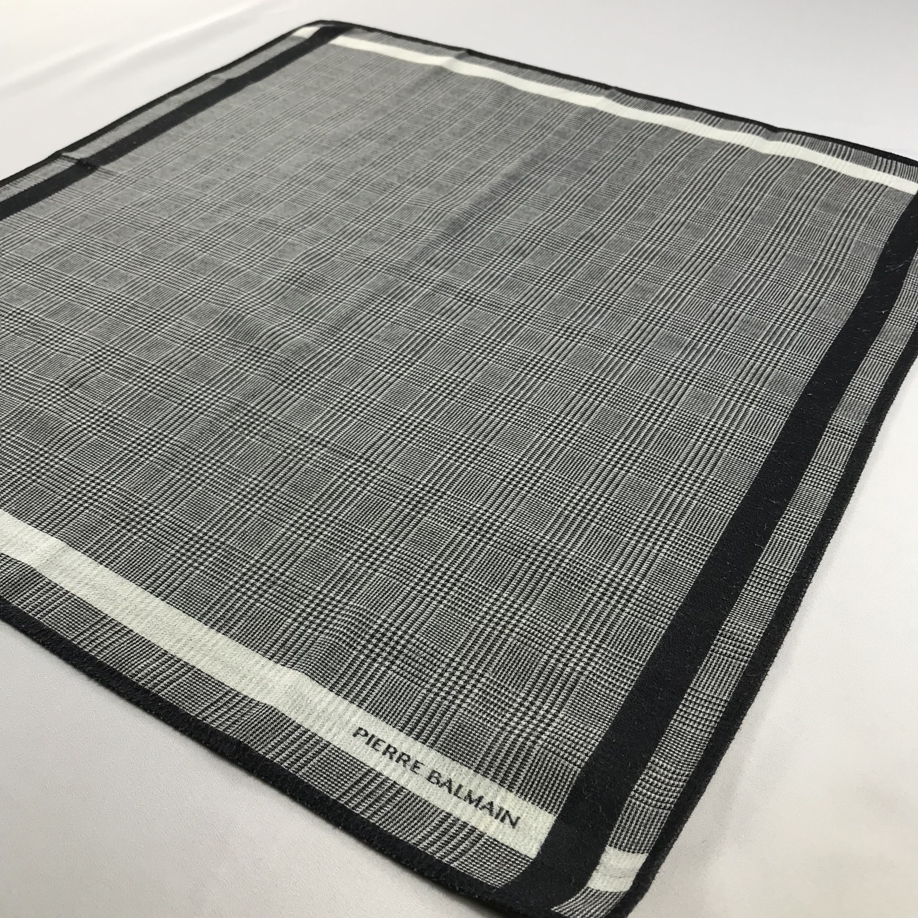 Pierre Balmain Pierre Balmain Handkerchief / Bandana / Neckerchief C640 Size ONE SIZE - 3 Thumbnail