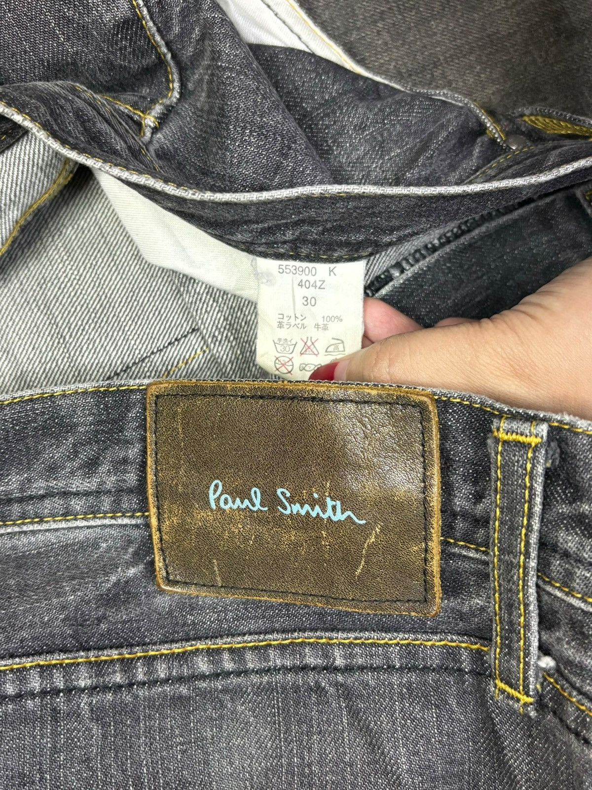 Paul Smith × Vintage Vintage Paul Smith Faded Wash Loose Fit Jeans Size US 32 / EU 48 - 10 Thumbnail