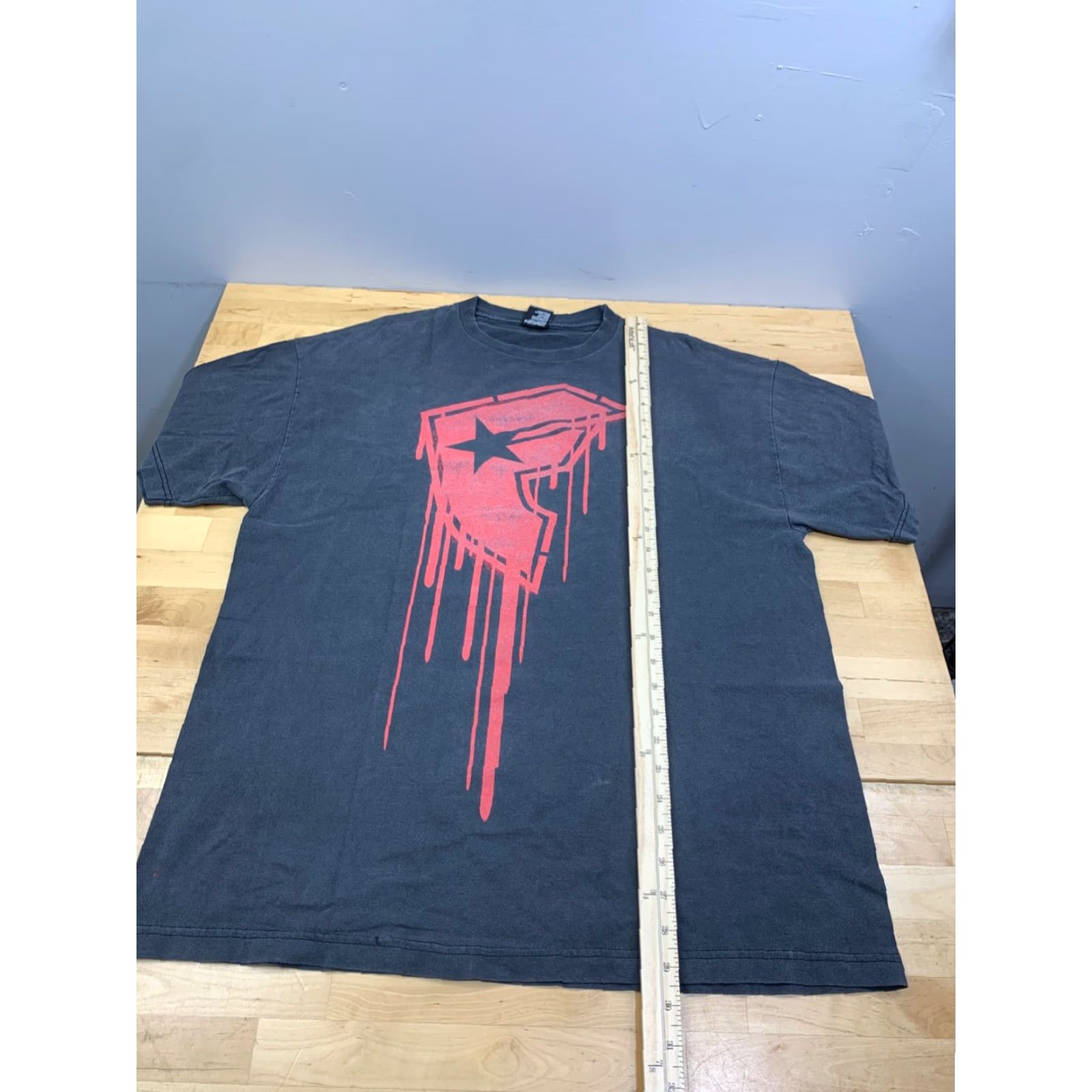 Logo 7 VINTAGE Famous Stars & Straps Shirt XL Black Graphic Print Short Sleeve Crew Neck Men Goth Grunge Skate Y2K 11451 Size US XL / EU 56 / 4 - 5 Thumbnail