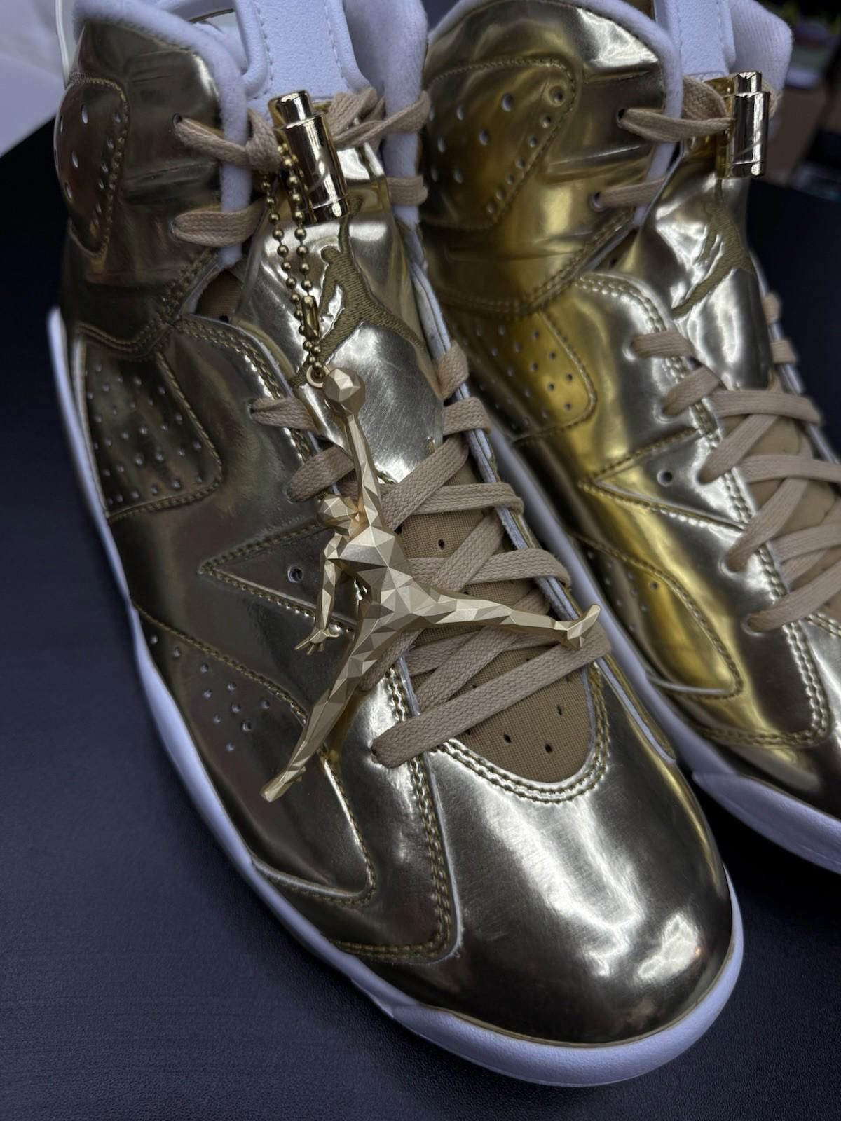 Jordan Brand Size 10 - Air Jordan 6 Retro Pinnacle (854271-730) Size US 10 / EU 43 - 6 Thumbnail