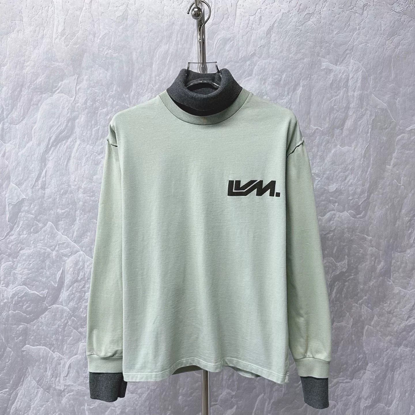 Louis Vuitton louis vuitton high-neck sweatshirt in green Size US M / EU 48-50 / 2 - 1 Thumbnail