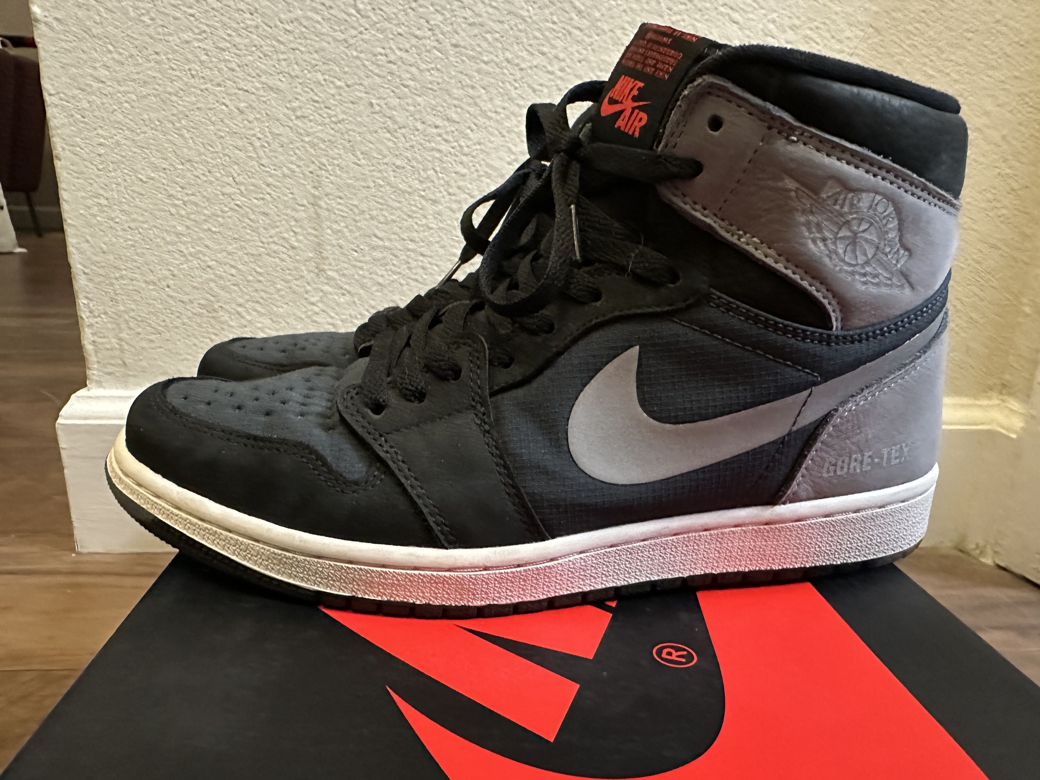 Nike Jordan 1 Retro High Element Gore-Tex Sneakers Size US 9.5 / EU 42-43 - 2 Thumbnail