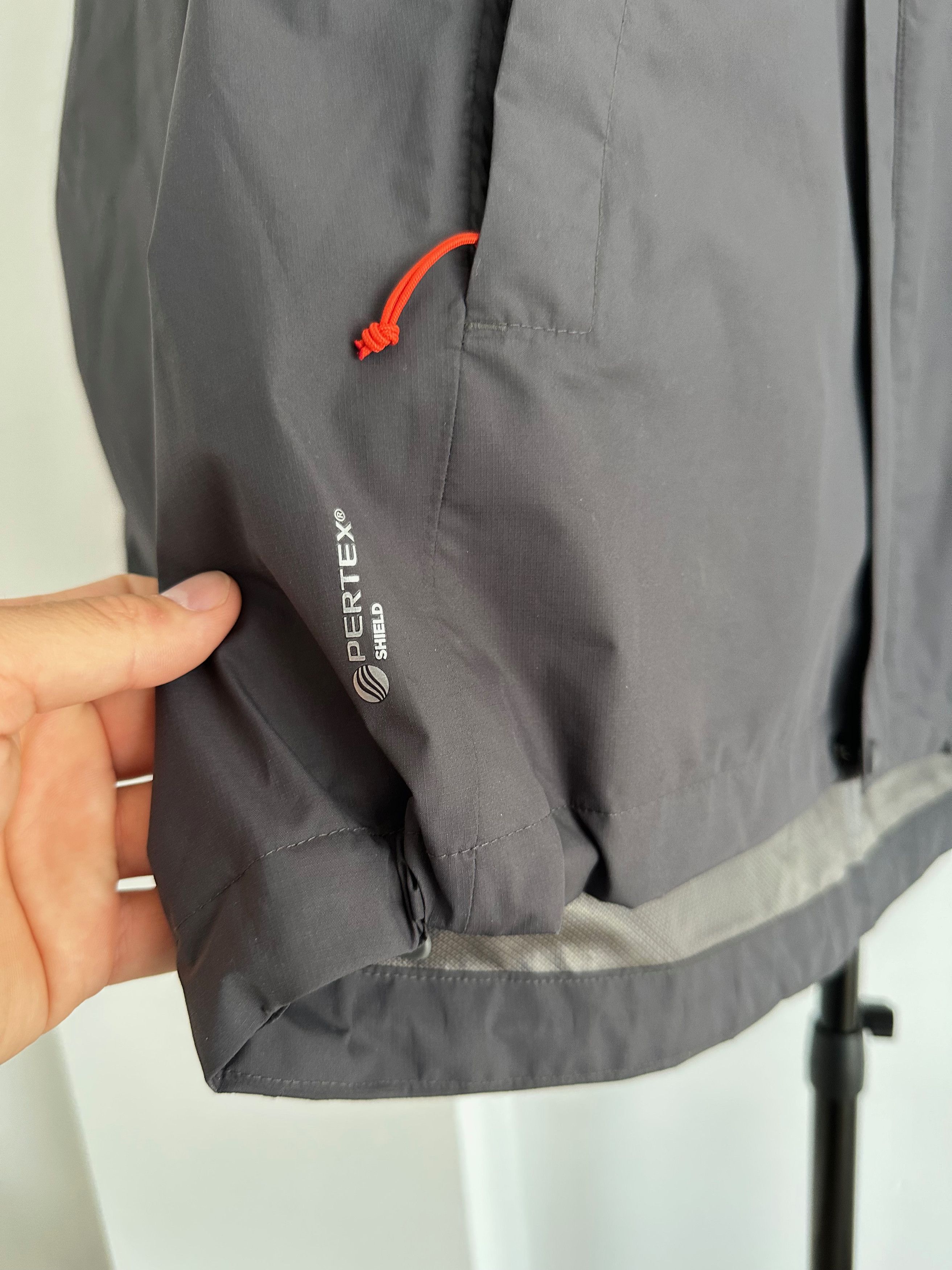 Rab RAB Downpour Eco graphene waterproof jacket Size US M / EU 48-50 / 2 - 7 Thumbnail