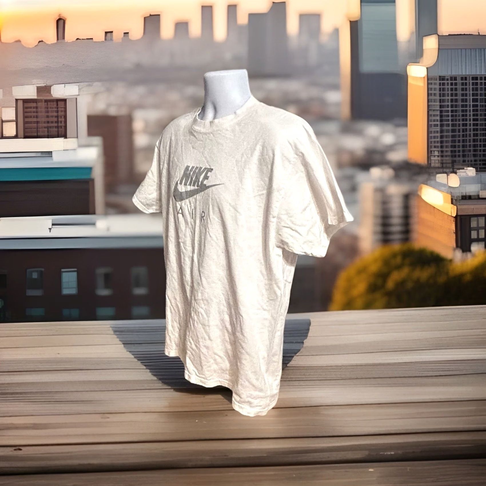 Nike VTG Nike Air Tee Shirt Men Large White Short Sleeve Center Logo Shirt Mens Nike Air Graphic Print 2000s Vintage Size US L / EU 52-54 / 3 - 3 Thumbnail