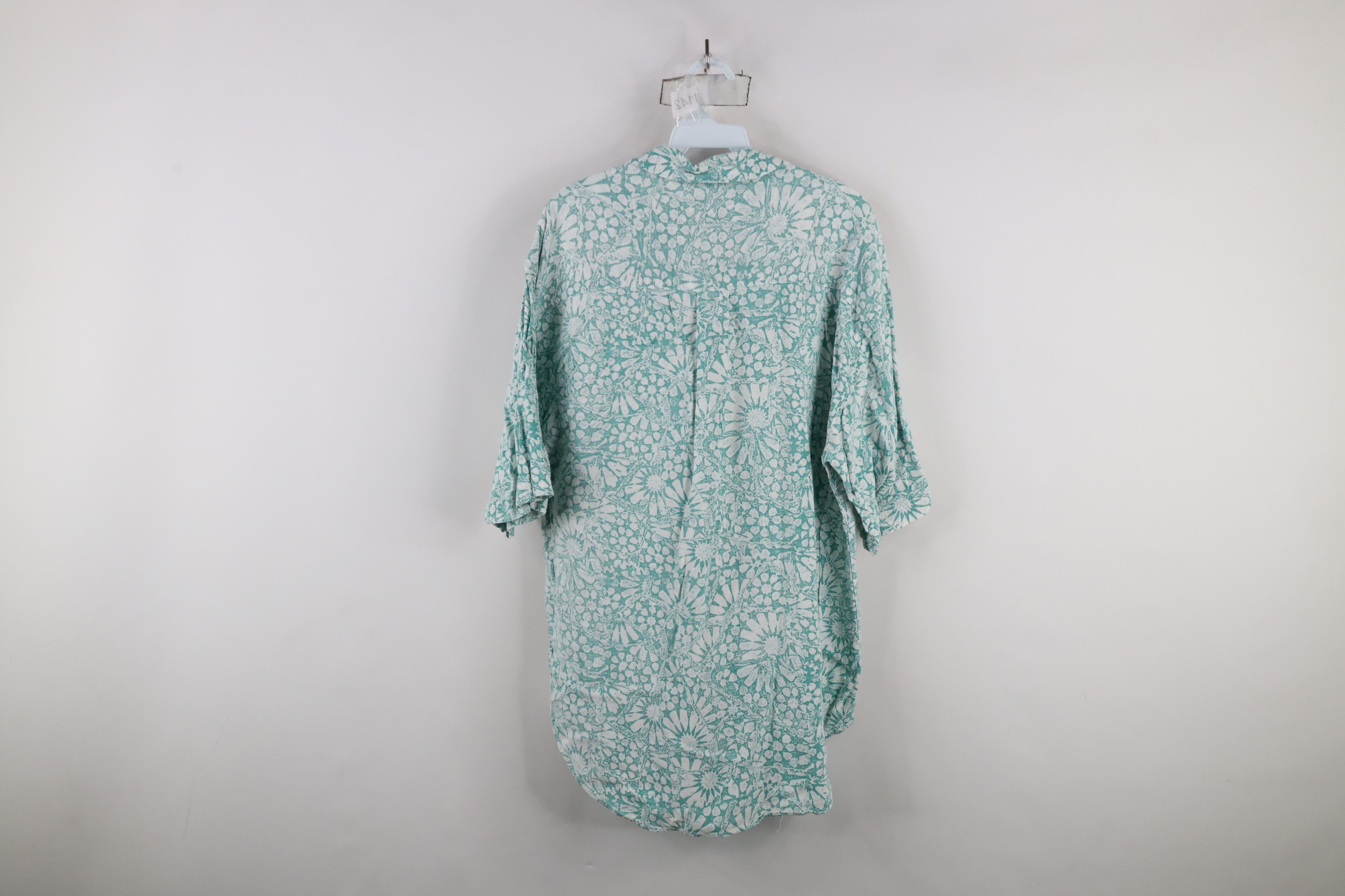 Vintage Vintage 90s Streetwear All Over Print Surfing Button Shirt Size US L / EU 52-54 / 3 - 8 Thumbnail