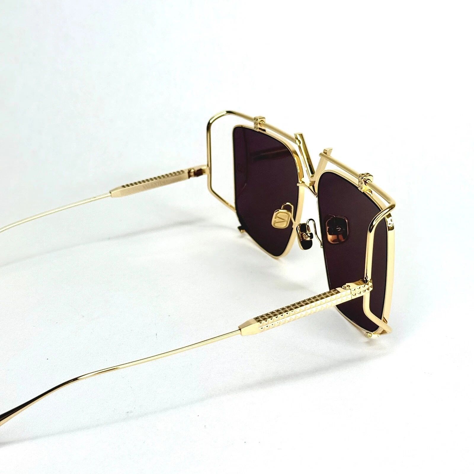 Valentino VALENTINO V LIGHT VLS116 Gold Titanium VLS 116B Sunglass Size ONE SIZE - 4 Thumbnail
