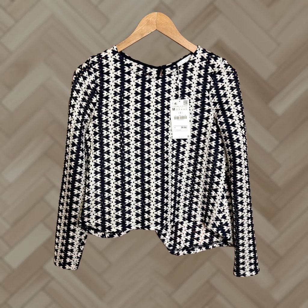 Zara ZARA Crochet Women's Blouse Long Sleeve Open Back Blue/White Size M NWT Womens Size M / US 6-8 / IT 42-44 - 1 Thumbnail