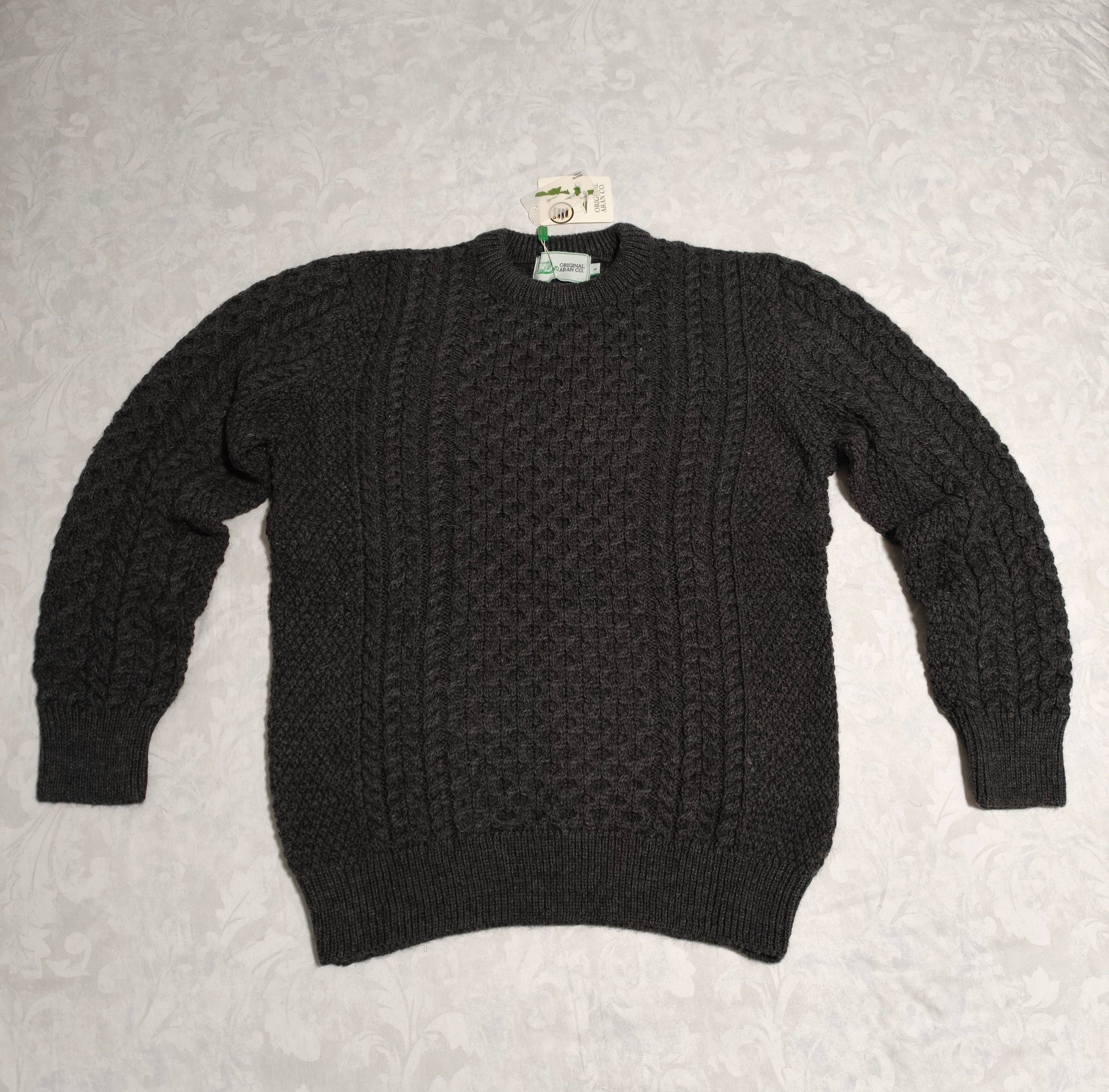 Other Original Aran Co Gray Cable Knit Sweater Size US L / EU 52-54 / 3 - 1 Thumbnail