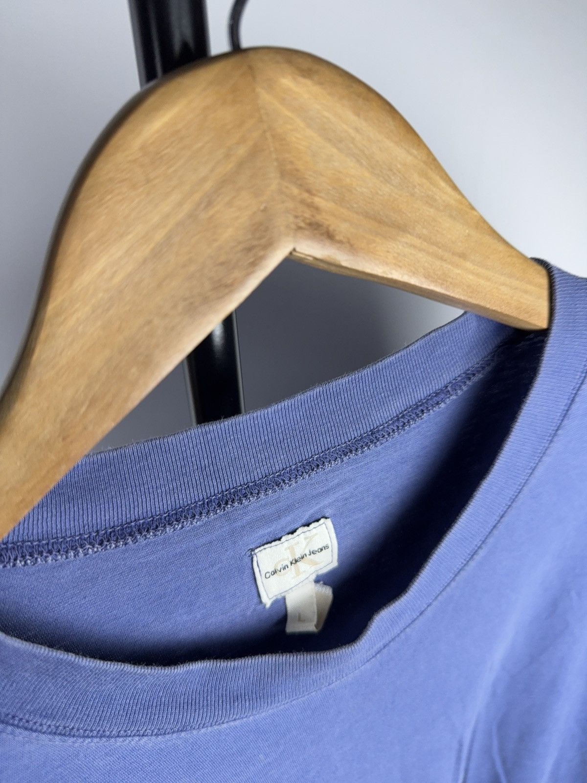 Calvin Klein 00s Vintage Calvin Klein Jeans Minimal Logo Blue T-Shirt L Size US L / EU 52-54 / 3 - 10 Thumbnail