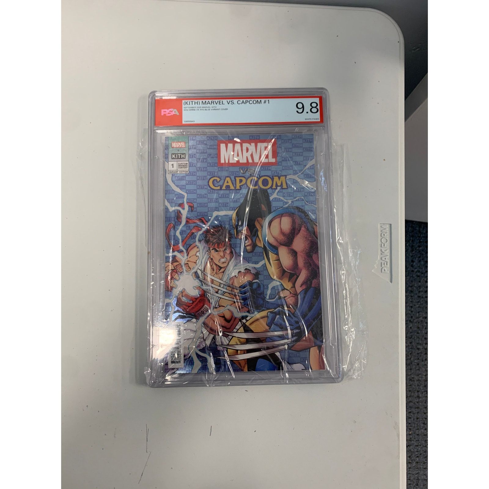 Kith KITH MARVEL VS. CAPCOM #1 2025 BLUE WOLVERINE VS. RYU Size ONE SIZE - 1 Thumbnail