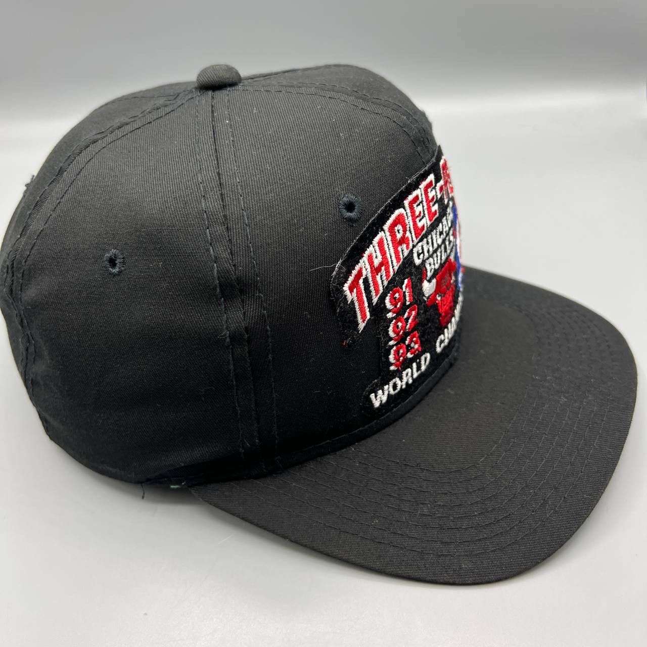 Other Vintage Chicago Bulls Hat Men Three-Peat Youngan Snap Back Size ONE SIZE - 4 Thumbnail