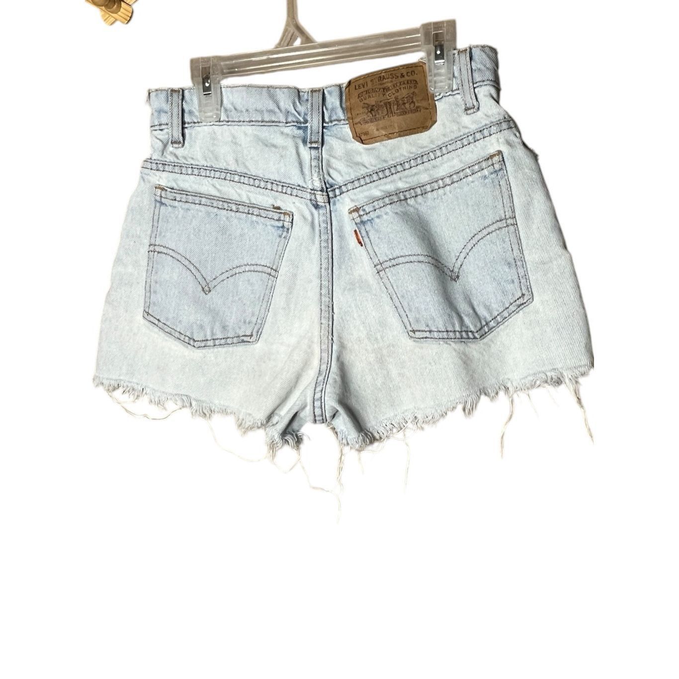 Levi's Vintage Levi’s High Rise Distressed Shorts Size 5 Size 28" / US 6 / IT 42 - 6 Thumbnail