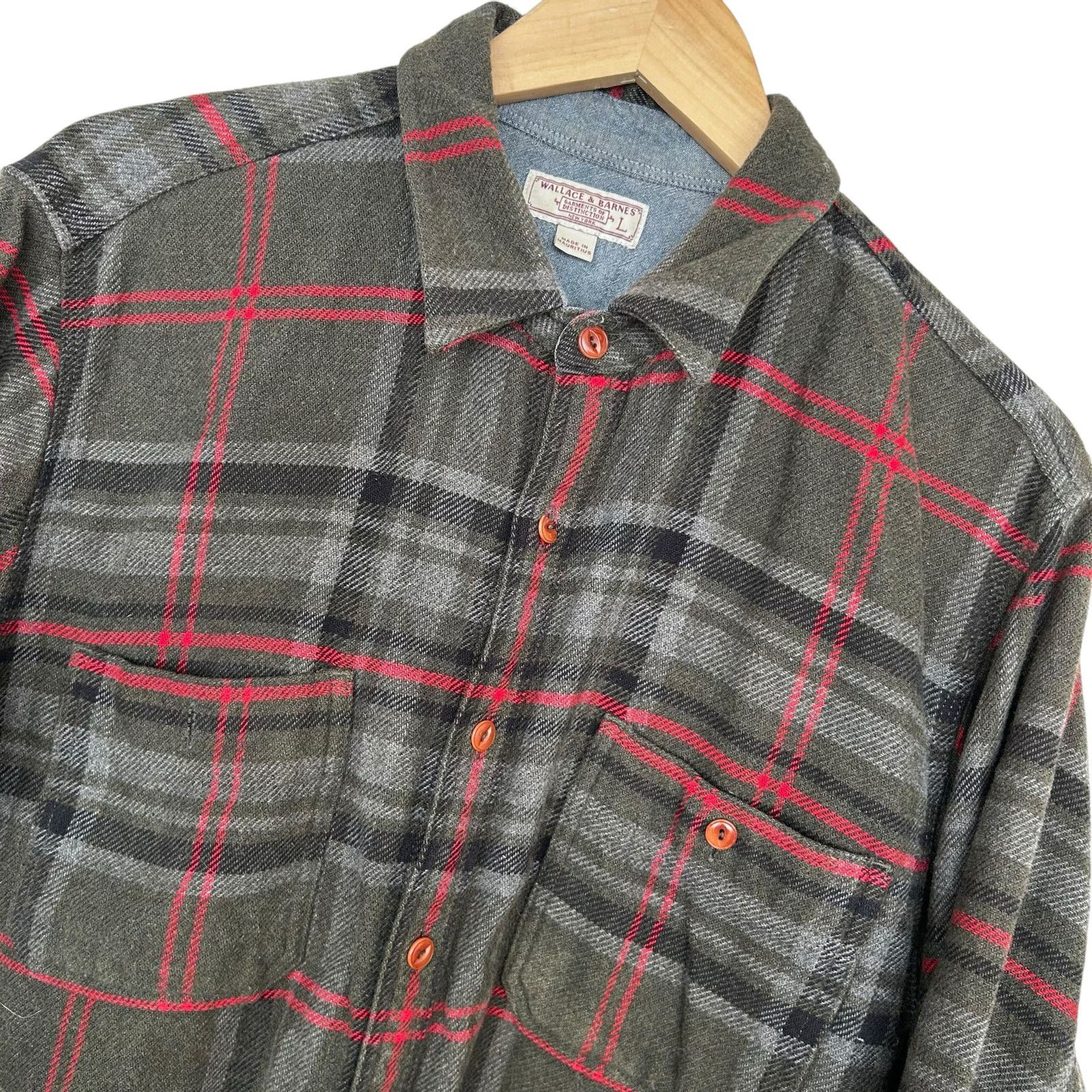 Wallace & Barnes Wallace & Barnes Green Gray Red Flannel Button Down Sz L Size US L / EU 52-54 / 3 - 2 Thumbnail