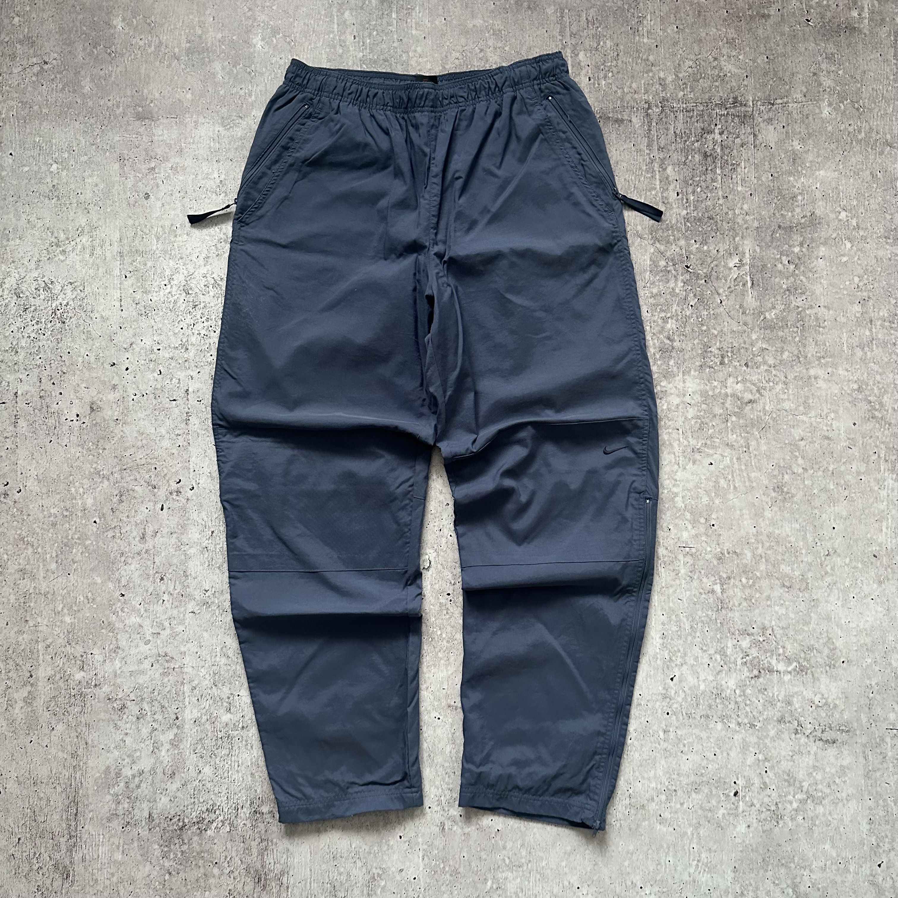 Nike Nike 90s vintage Nylon Straight Swoosh Logo Pants Joggers Size US 34 / EU 50 - 1 Thumbnail