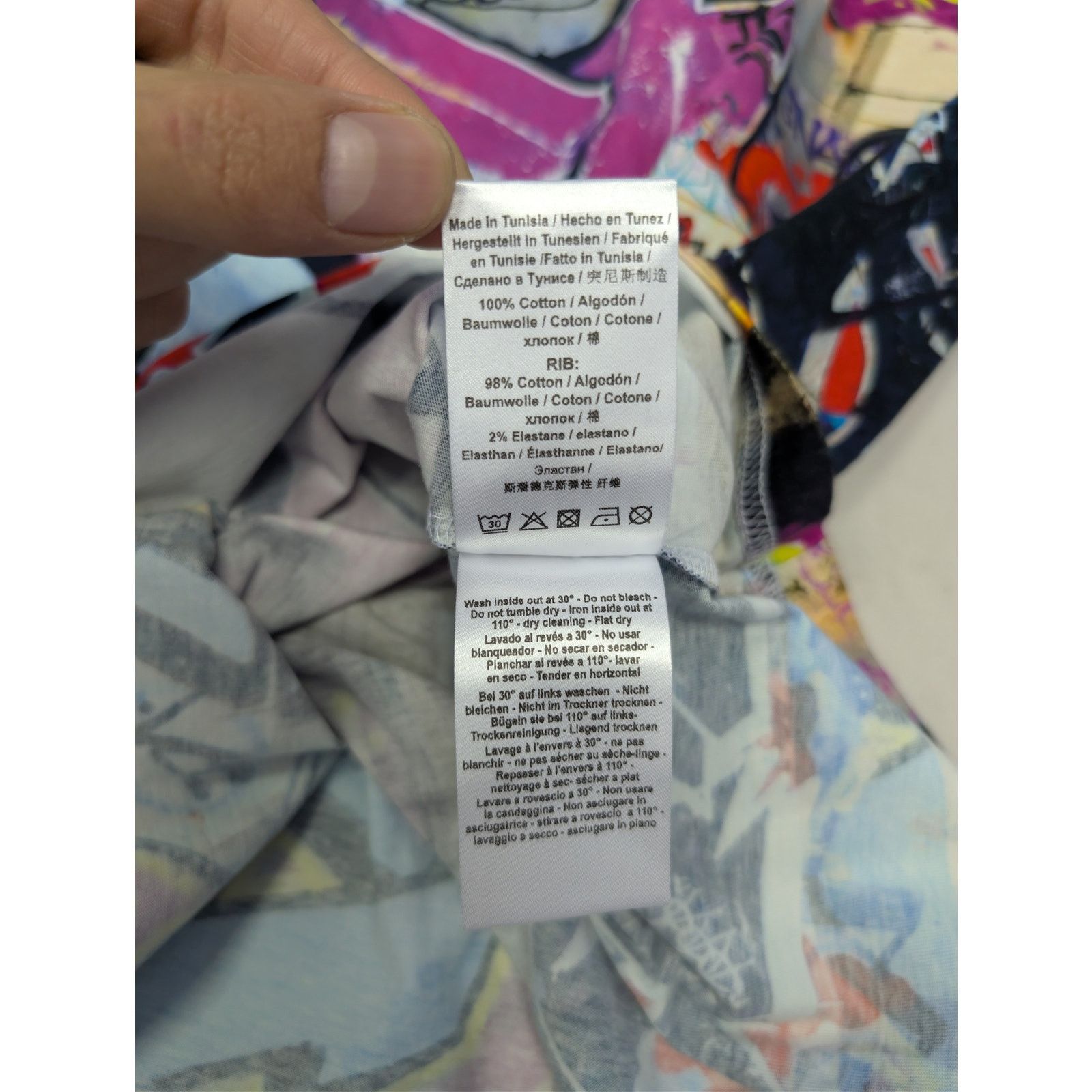 Vivienne Westwood o1rshd1 Classic Graffiti T-Shirt in Multiolor Size US L / EU 52-54 / 3 - 19 Thumbnail