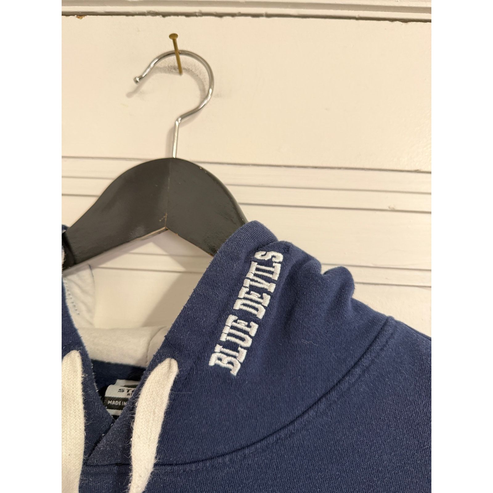 Stadium Goods University of Wisconsin Stout Blue Devils Hoodie Size XL Size US XL / EU 56 / 4 - 3 Thumbnail