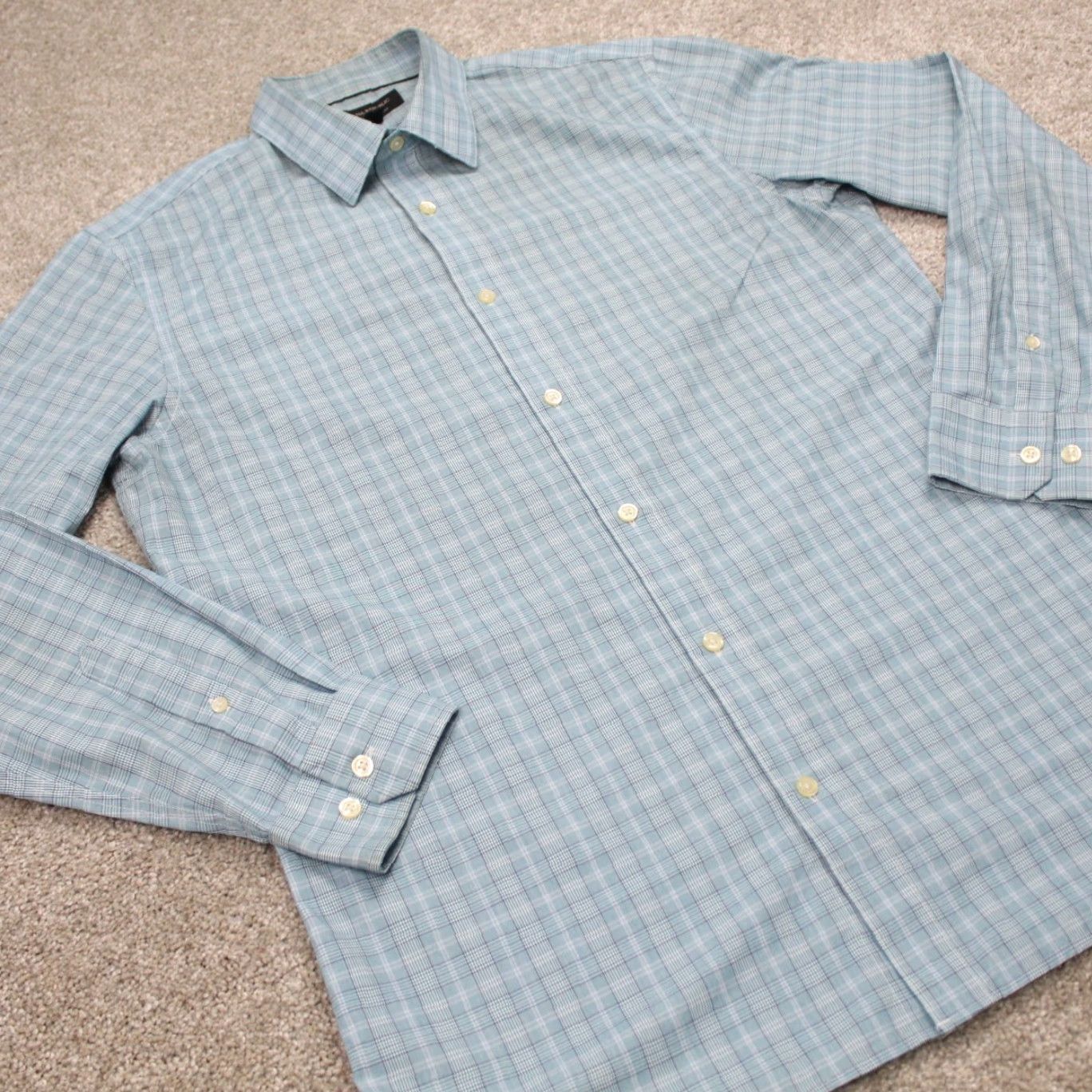 Banana Republic Banana Republic Shirt Mens Medium Blue/White Non-Iron Standard Fit L/S Button Up Size US M / EU 48-50 / 2 - 5 Thumbnail