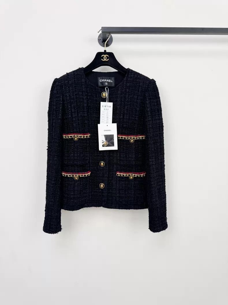 Chanel Chanel Knitted coat Size XS / US 0-2 / IT 36-38 - 1 Thumbnail