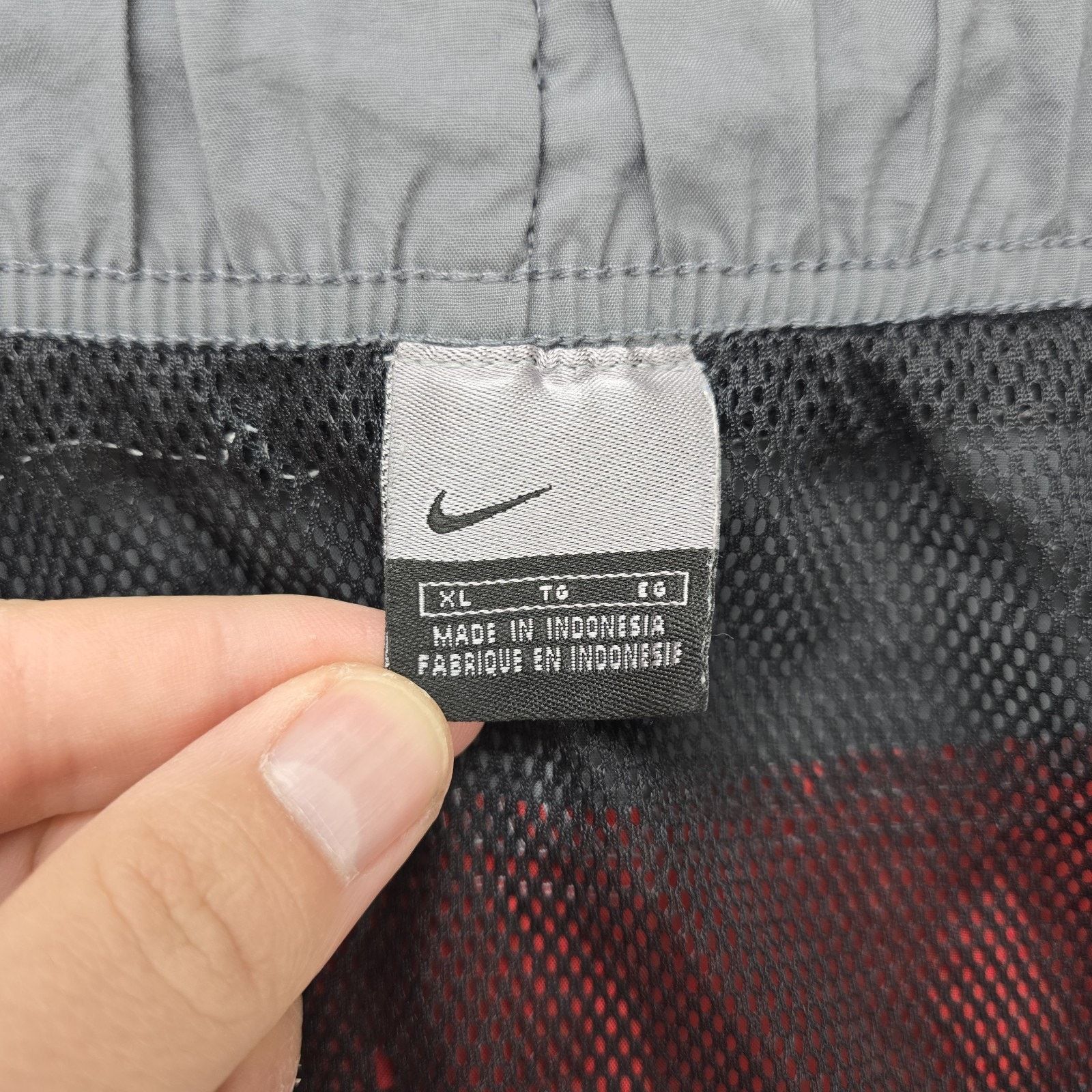 Nike Vintage Nike Swim Trunks Mens Size XL Grey Tag Lined Y2K Size US 38 / EU 54 - 7 Thumbnail
