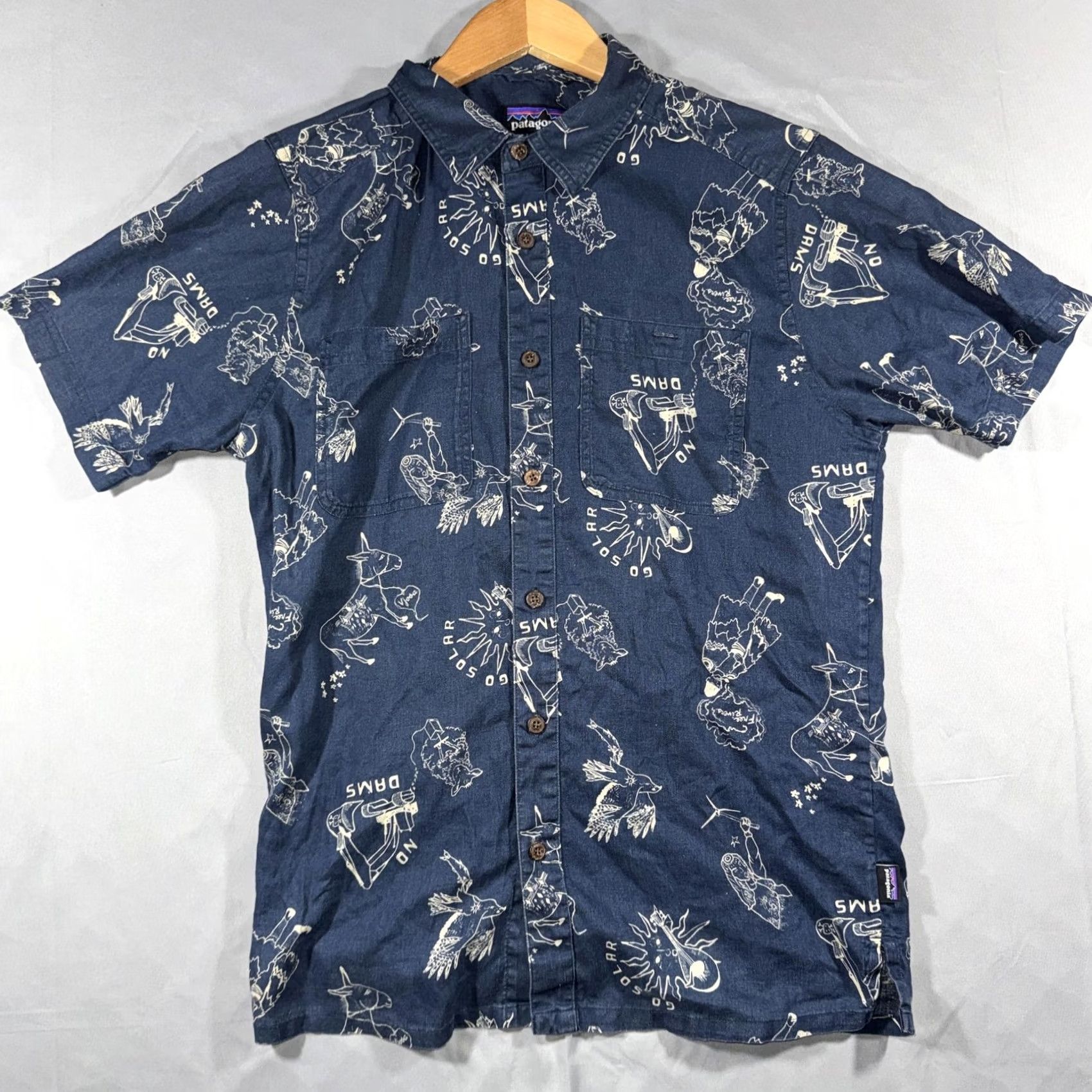 Patagonia Patagonia Shirt Mens Small Blue Go Solar Graphic Short Sleeve Button Up Casual Size US S / EU 44-46 / 1 - 2 Thumbnail