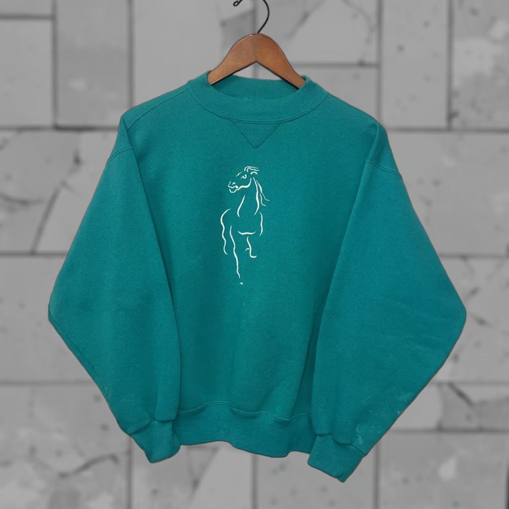 Hanes VINTAGE Hanes Classics Sweatshirt Unisex M Blue Horse Print Pullover Hanes Classics Unisex Adults Mens Womens 90s? Size M / US 6-8 / IT 42-44 - 1 Thumbnail