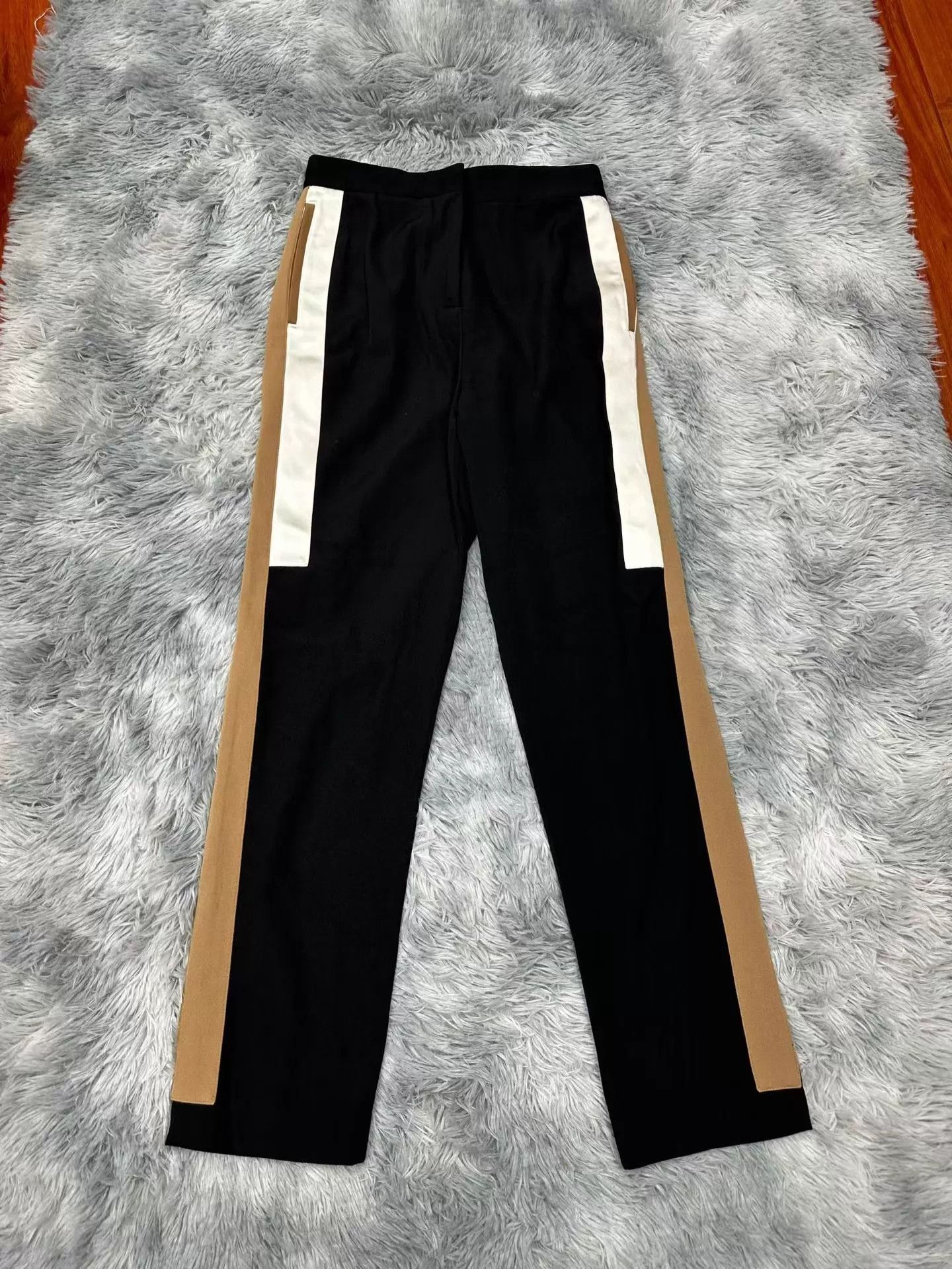 Burberry Burberry color blocked trousers women's UK4 new Size 25" / US 0 / IT 36 - 1 Thumbnail