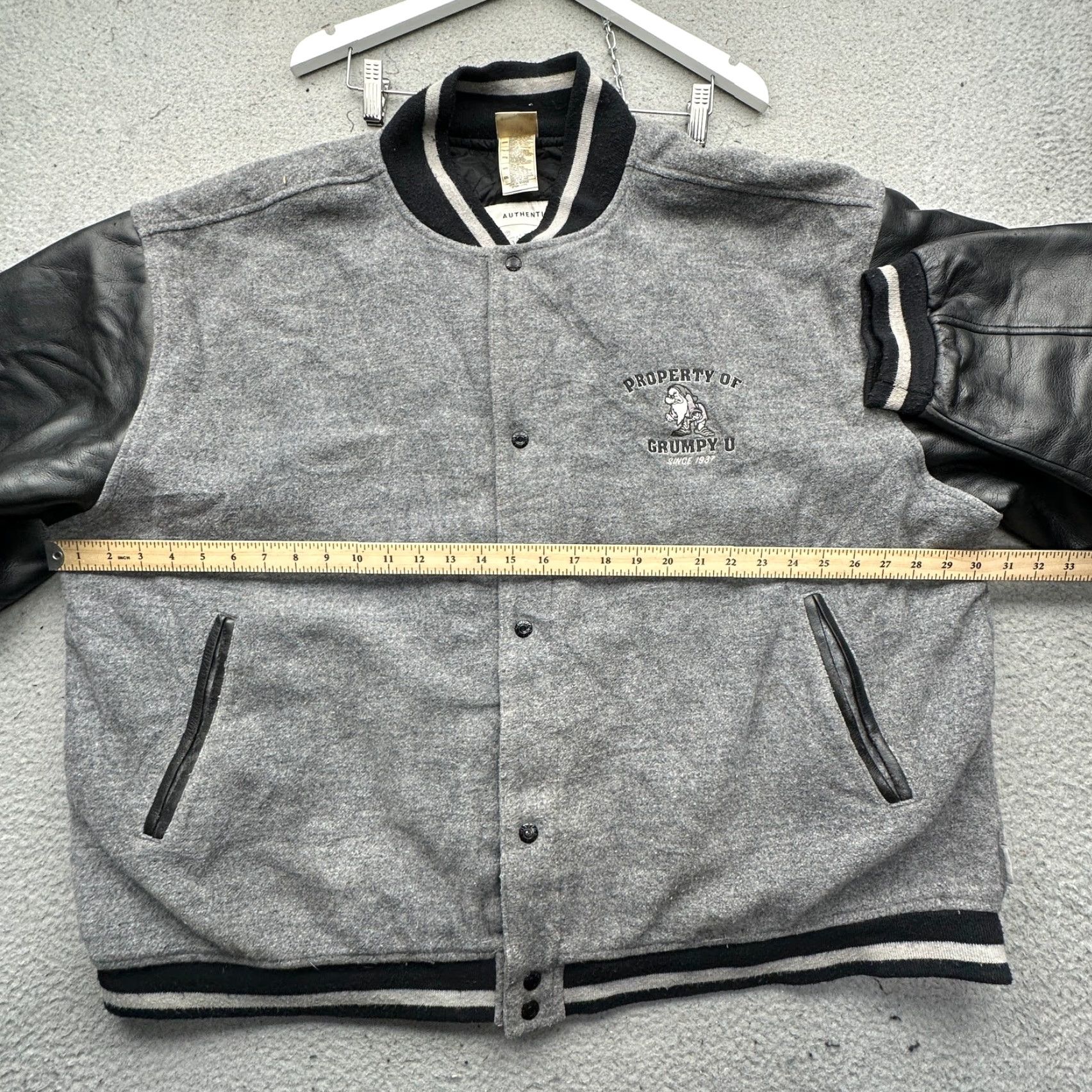 Disney VINTAGE Disney Grumpy U Wool Blend Varsity Bomber Jacket Men 2XL Gray Faux Leather Snap TEARS Jackets Mens Size US XXL / EU 58 / 5 - 4 Thumbnail