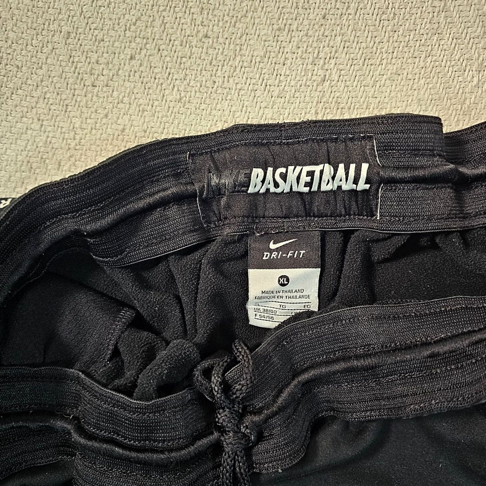 Nike Nike Basketball Track Pants Men XL Black DRI-FIT Baggy Straight 31" Inseam Pockets Moisture Wicking Quick Dry Size US 36 / EU 52 - 3 Thumbnail